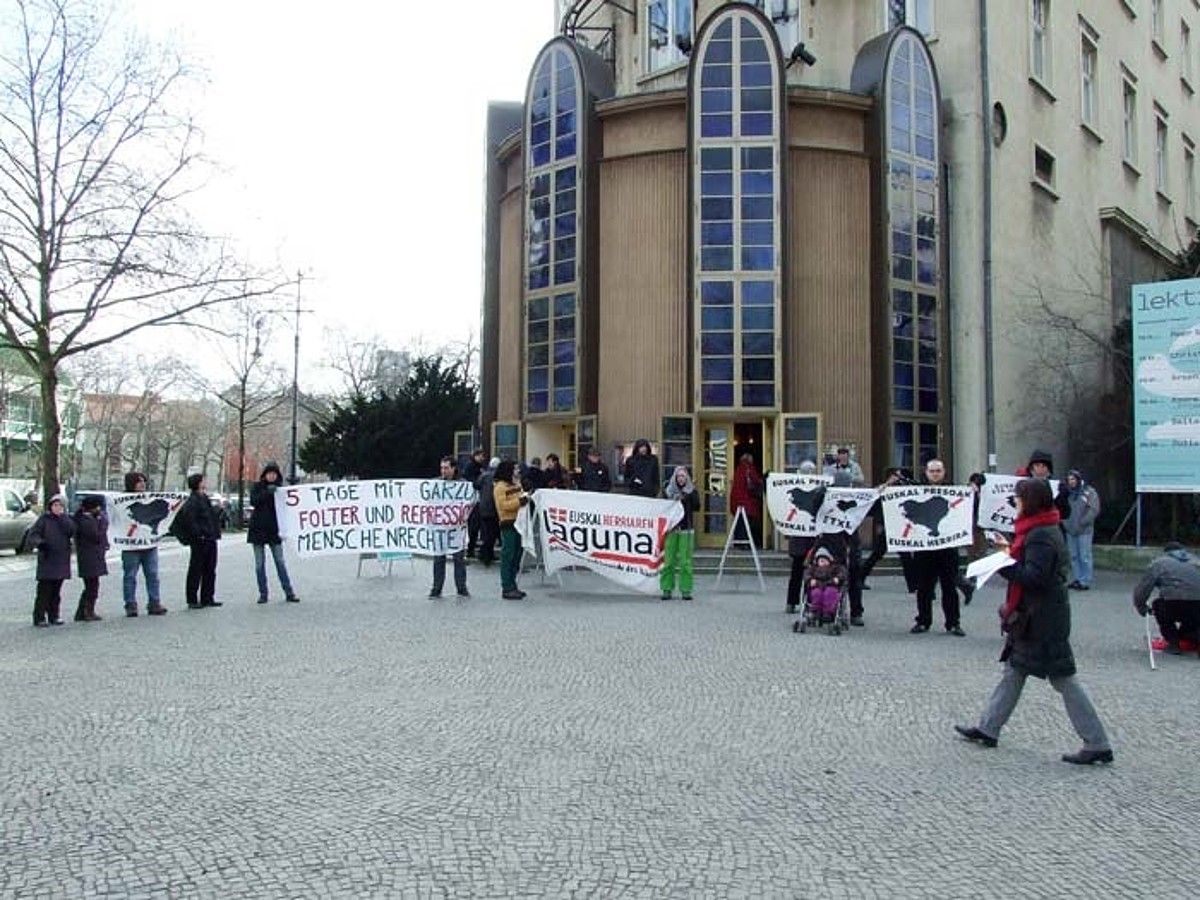 Garzon joatekoa zela-eta, Alemaniako hiriburuan egindako protesta. BERRIA.