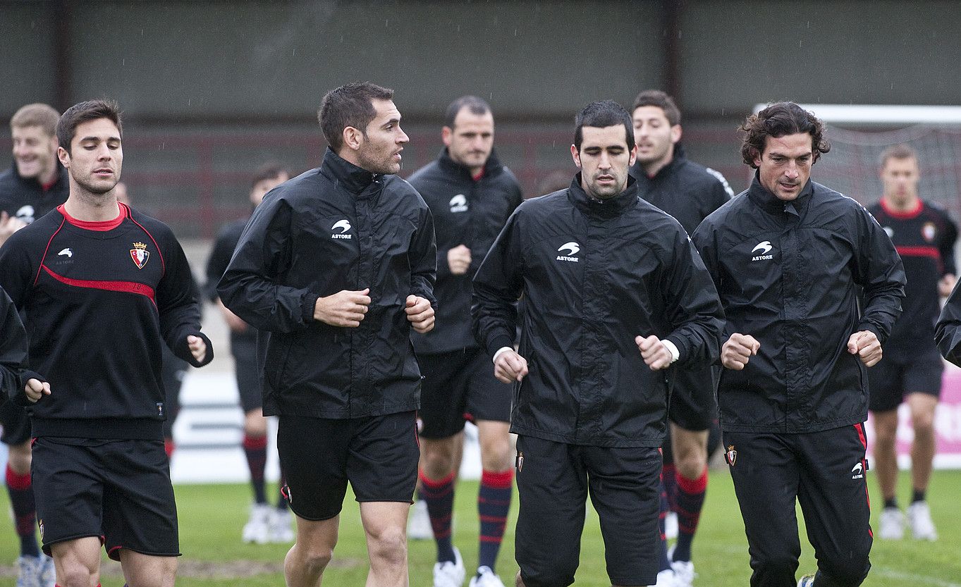 Asier Riesgo eta Ricardo Lopez, denboraldi honetan Taxoaren egindako entrenamendu batean. JAGOBA MANTEROLA / ARP.