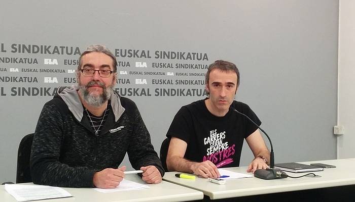 ELAko industria alorreko idazkari orde Luis Fernandezek eta idazkari nagusi Unai Martinezek eman dute hitzarmenen negoziazioen berri.