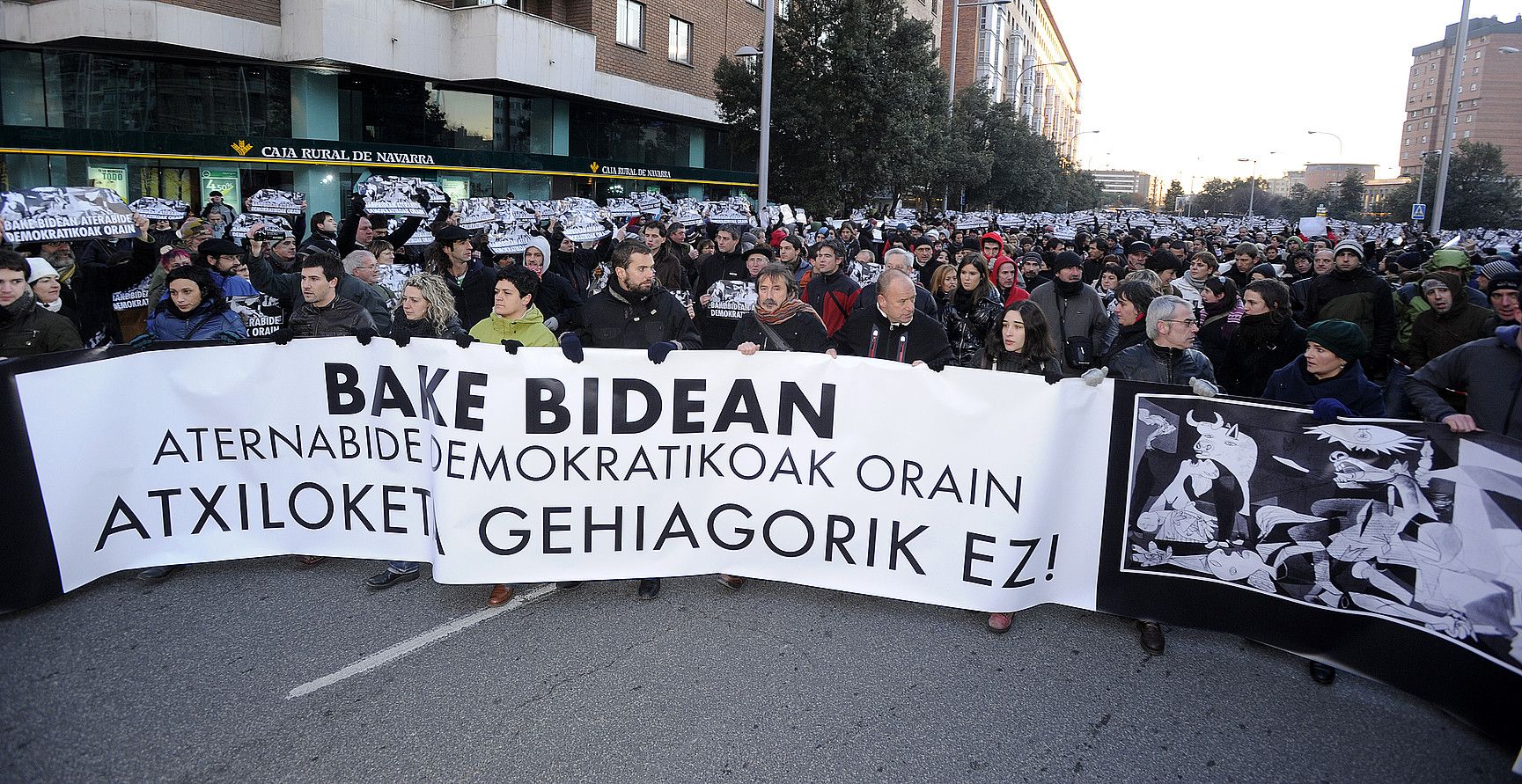 Guardia zibilak, Burlatan, Iker Moreno atxilotu zutenean, aste honetako polizia operazioan. IÑIGO URIZ / ARGAZKI PRESS.