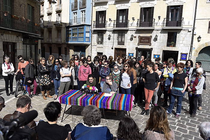 Iruñerriko mugimendu feministaren agerraldia manifestazioa iragartzeko. IñIGO URIZ, FOKU