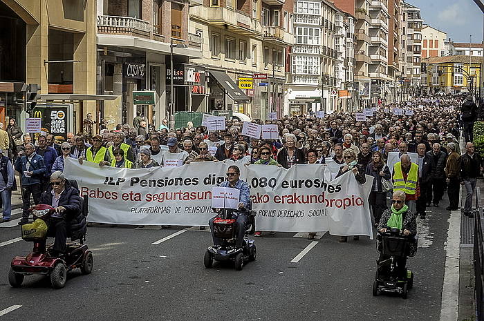 Pentsiodunen manifestazioa, Gasteizen. JAIZKI FONTANEDA, FOKU