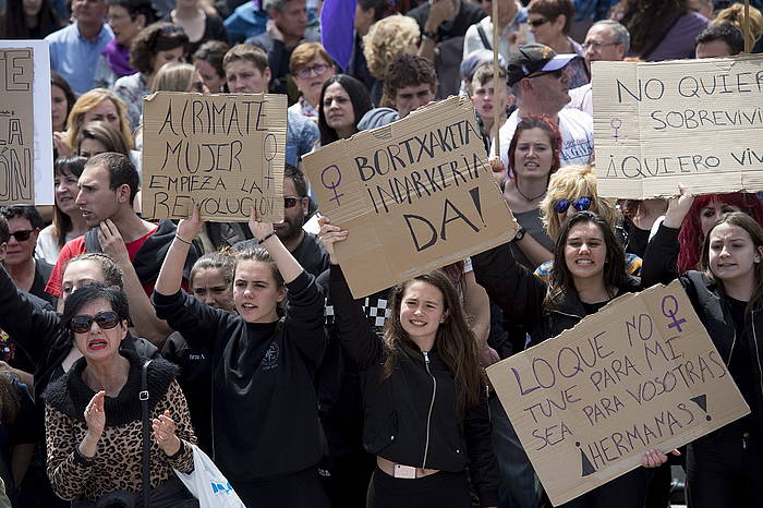 Protestak Iruñean, epaiaren berri izan ostean. IñIGO URIZ, FOKU