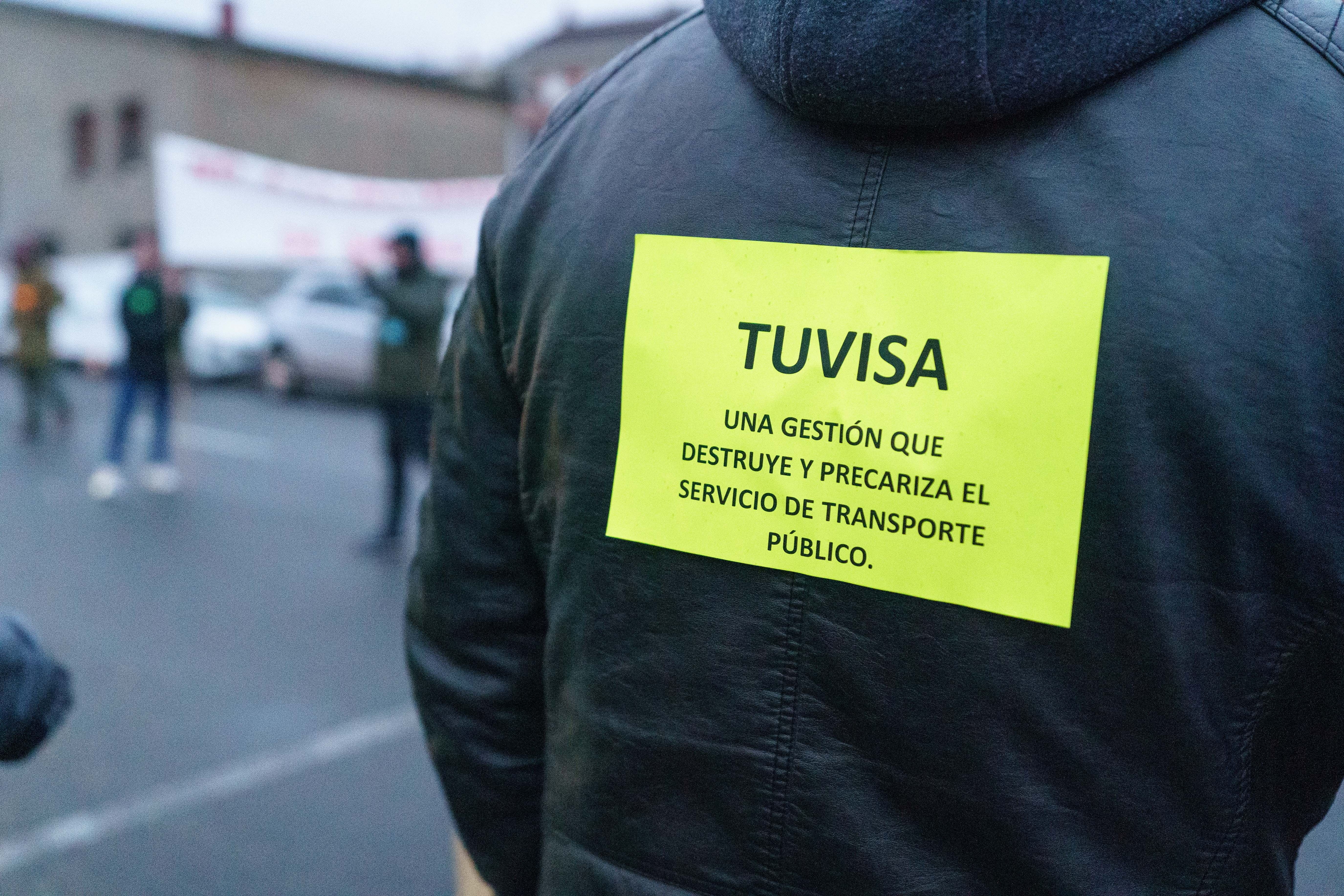 (ID_13443948) (Endika Portillo/@FOKU) 2023-12-21, Gasteiz. TUVISAko langileak manifestazioa egin dute greba egunean