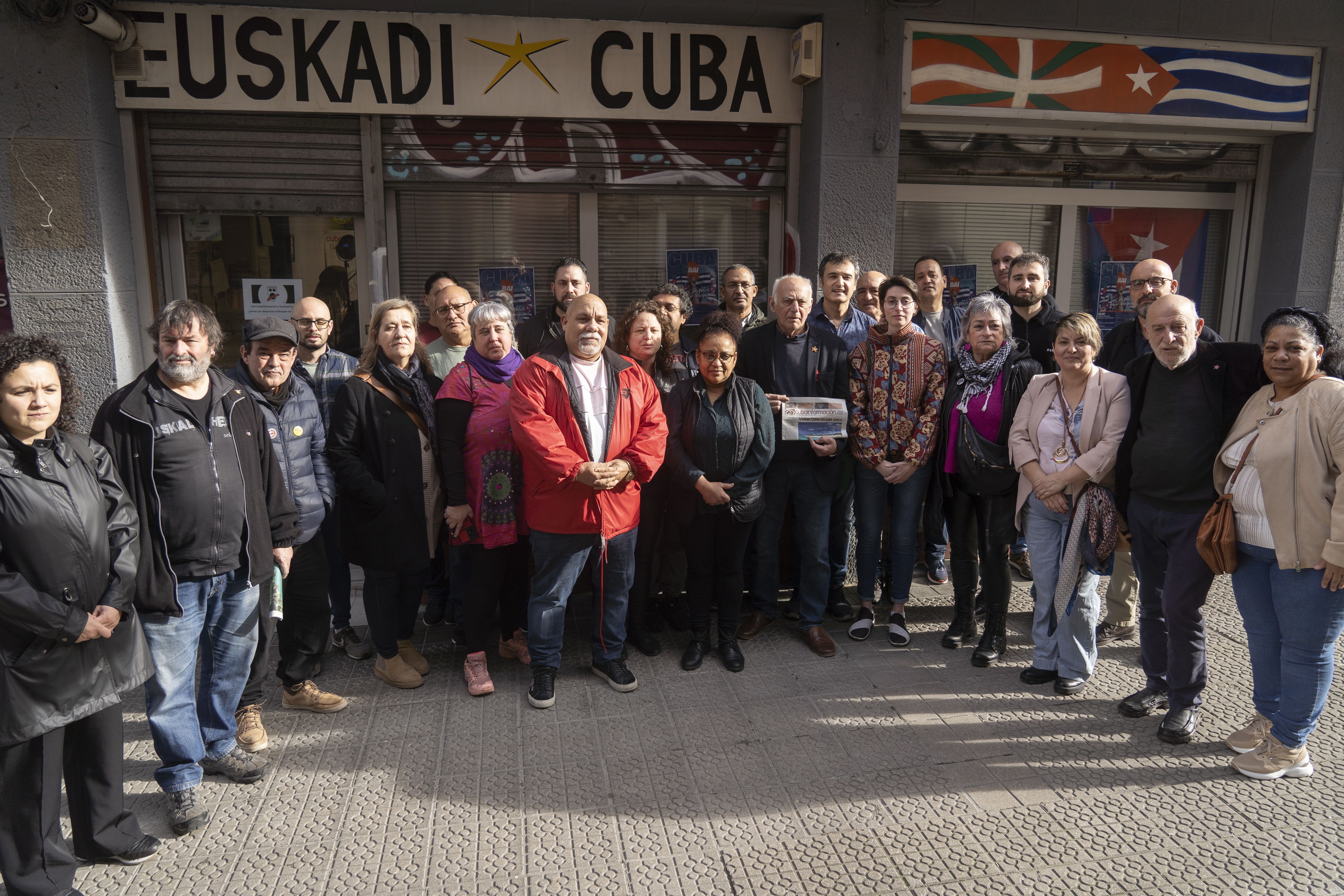 Euskadi-Cuba elkartea eta Cubainformacion komunikabidea epaituko dituzte Madrilen, AEBek Kubari ezarritako blokeo ekonomikoari buruzko artikulu bat argitaratzeagatik.