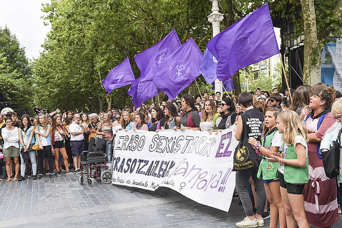 Donostiako Piraten mugimenduak astelehenean erasoen aurka egindako elkarretaratzea. IDOIA ZABALETA, FOKU