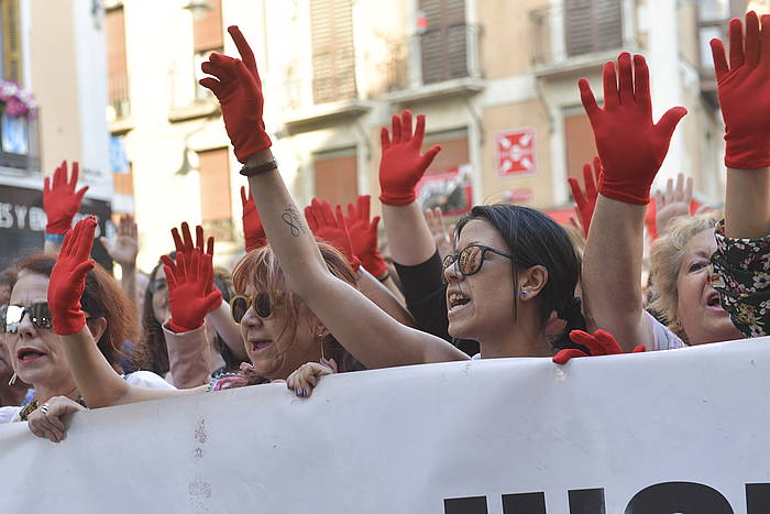 Indarkeria matxista eta emakumeen aurkako erasoak salatzek mobilizazio bat, Iruñean, ekainea. IDOIA ZABALETA / FOKU