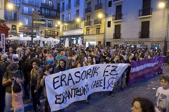 Indarkeria matxistaren kontrako mobilizazioa, joan den ostegunean, Bilbon, Maguette Mbeugouren heriotza salatzeko. IñIGO URIZ, FOKU