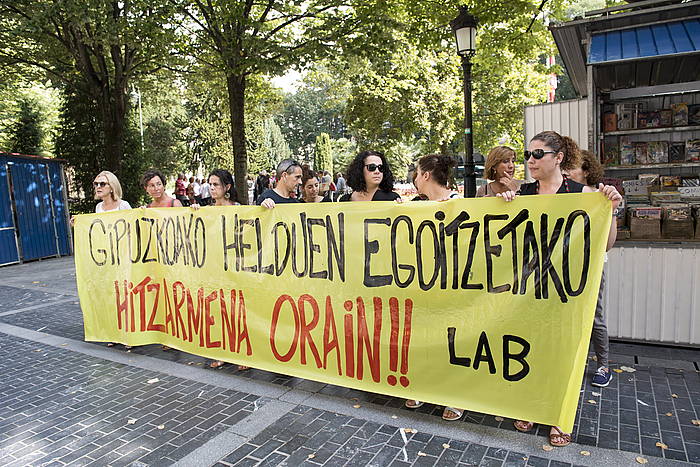 LAB sindikatuaren elkarretaratzea, joan den irailaren 12an, Donostian, Gipuzkoako Foru Aldundiaren egoitzaren parean. JUAN CARLOS RUIZ, FOKU