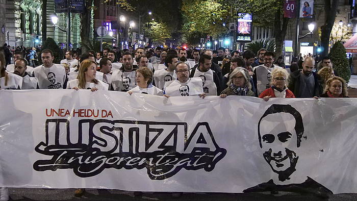 Cabacasen aldeko manifestazioa, atzo, Bilbon. MONIKA DEL VALLE, FOKU