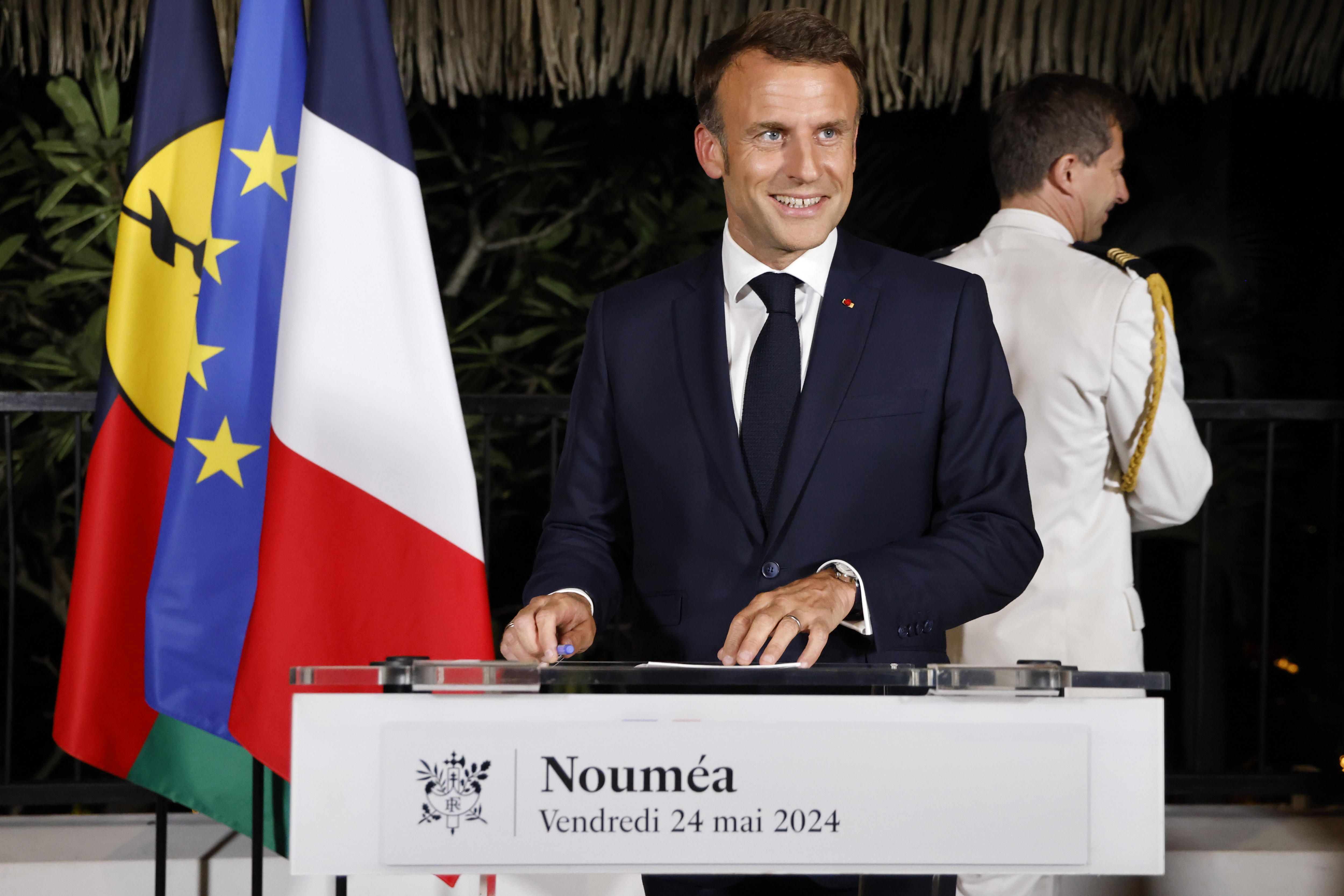 Emmanuel Macron Frantziako presidentea, gaur, Noumean, azken agerraldiaren aurretik