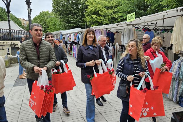 Idoia Mendia Errenteriako azokan. Europako kanpaina