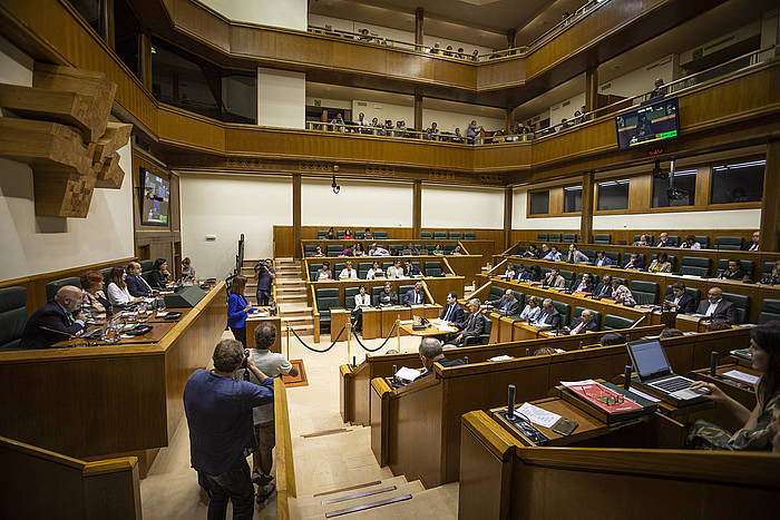 Idoia Mendia PSE-EEko idazkari nagusia, Eusko Legebiltzarreko osoko bilkuran. Artxiboko irudia. ENDIKA PORTILLO, FOKU