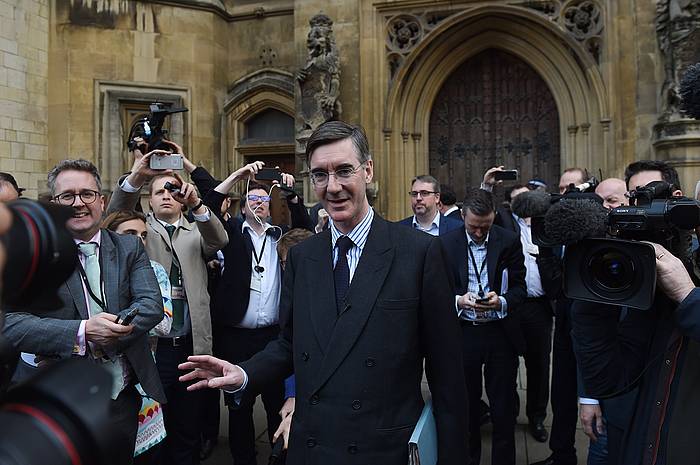 Jacob Rees-Mogg diputatu kontserbadorea; 'brexit' "gogorraren" aldekoa, kritikoa da Mayrekin. FACUNDO ARRIZABALAGA, EFE.