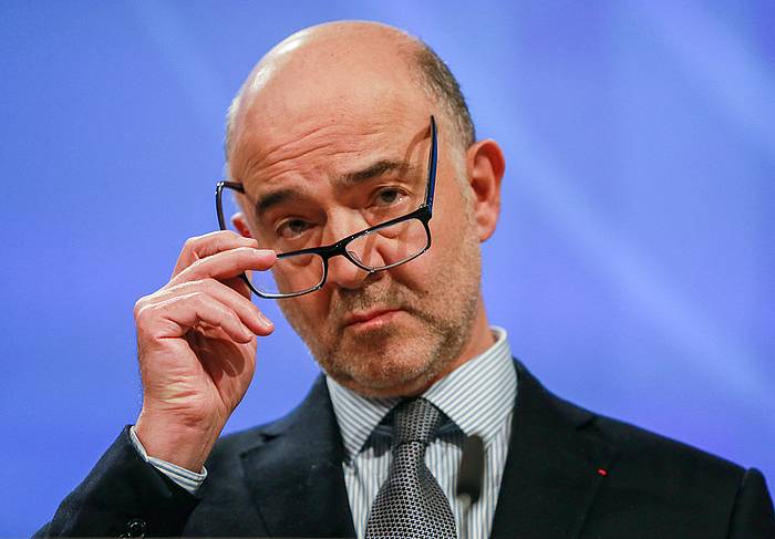 Tria Italiako Ekonomia ministroa eta Moscovici EBko Ekonomia komisarioa, artxiboko irudian. MAURIZIO BRAMBATTI / EFE