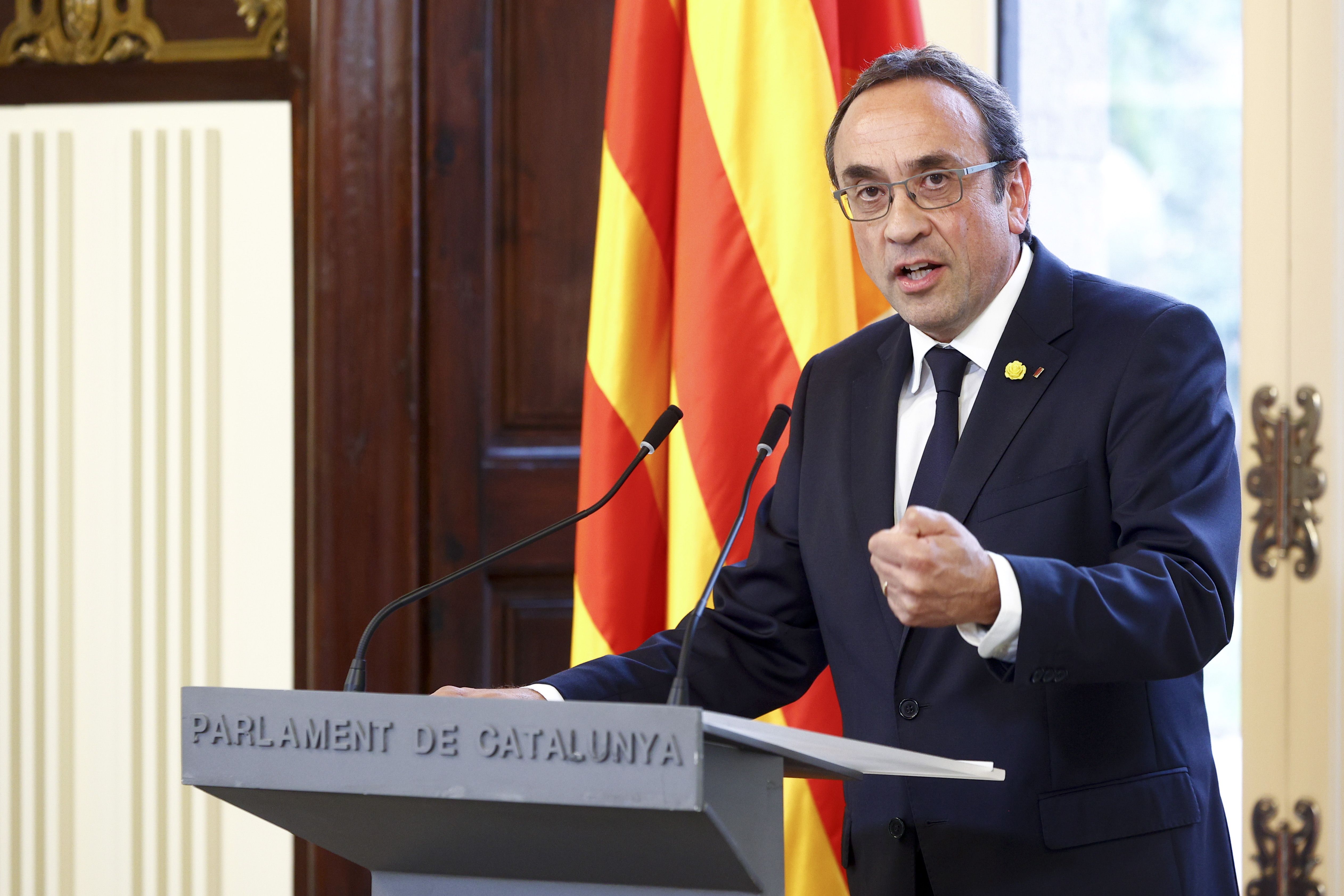 Josep Rull Kataluniako Parlamentuko presidentea, gaur, alderdiekin mintzatu ostean egin duen agerraldian. QUIQUE GARCIA / EFE