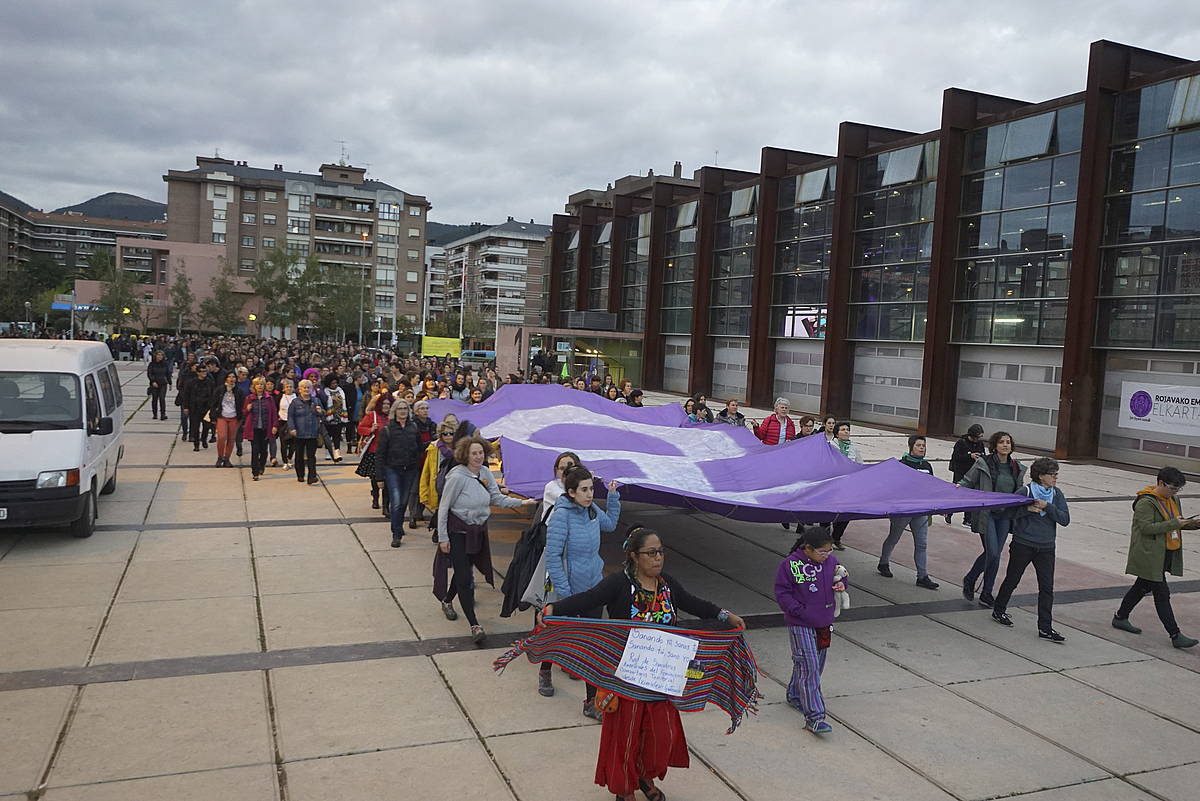 Eragile feministen manifestazio bat Durangon, artxiboko irudi batean. GOTZON ARANBURU / FOKU
