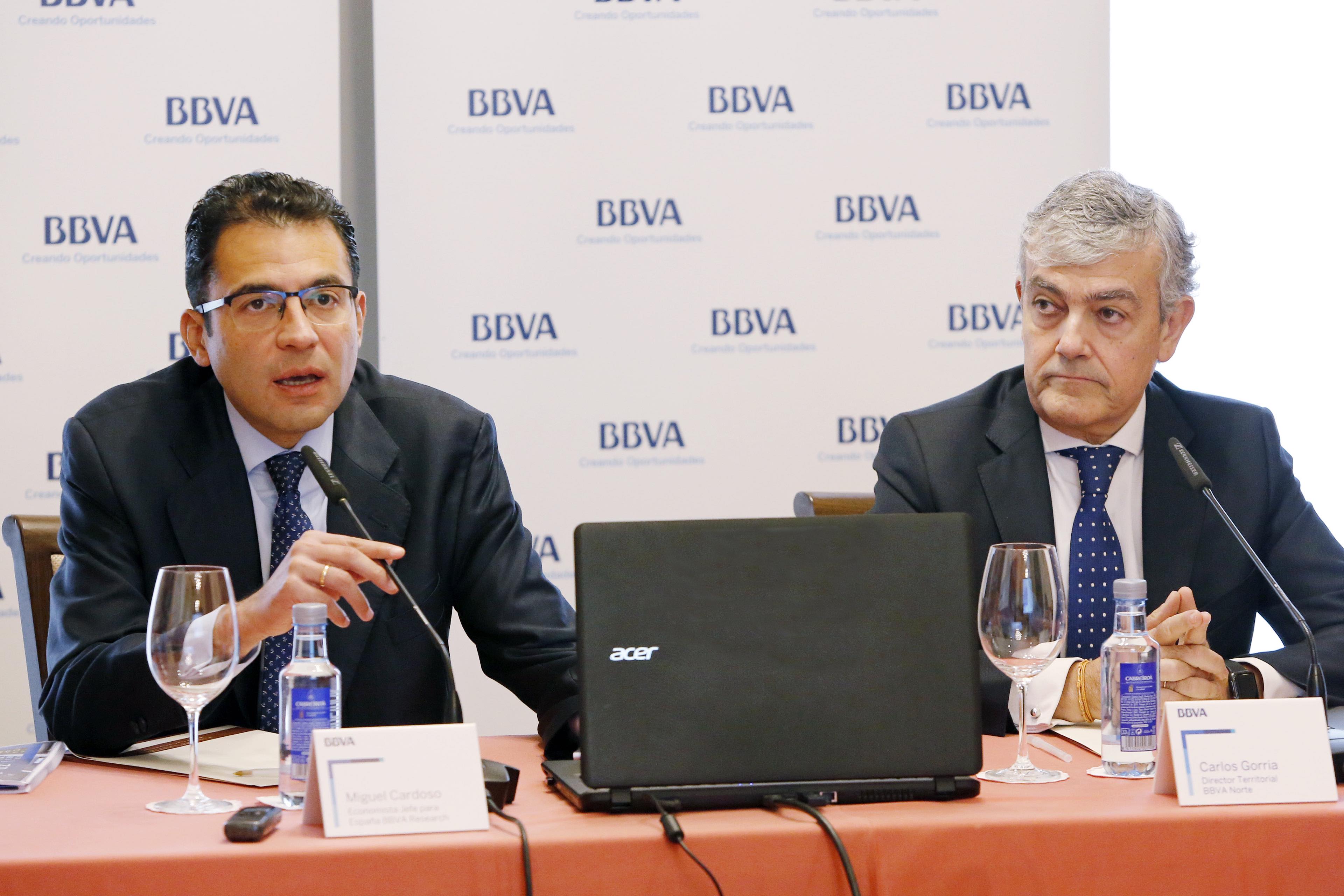 Miguel Cardoso eta Carlos Gorria, BBVAren iparraldeko eremuko zuzendaria. BBVA