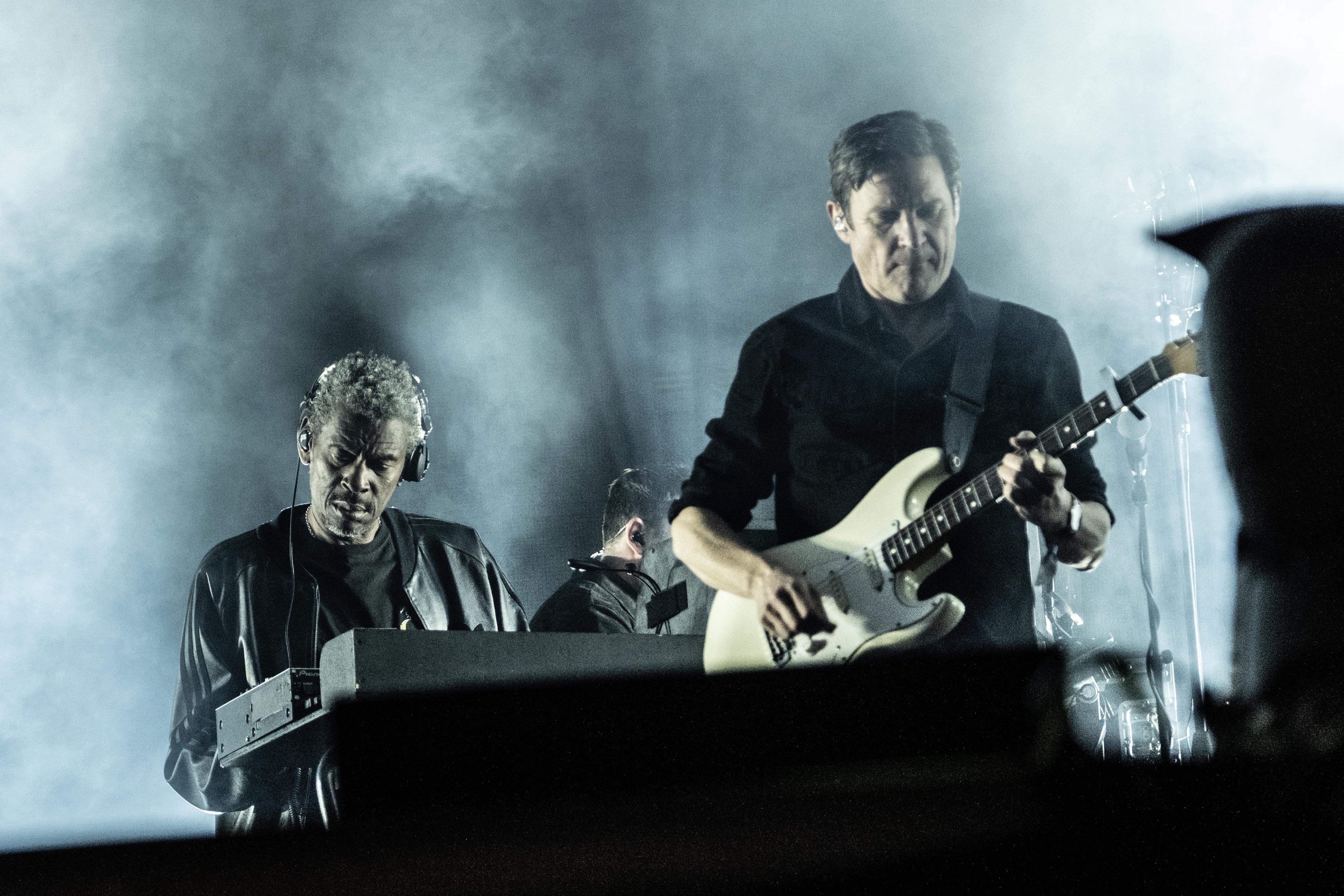 Massive Attack taldea, ekainean, Aarhusen (Danimarka) emandako kontzertuan. HELLE ARENSBAK / EFE