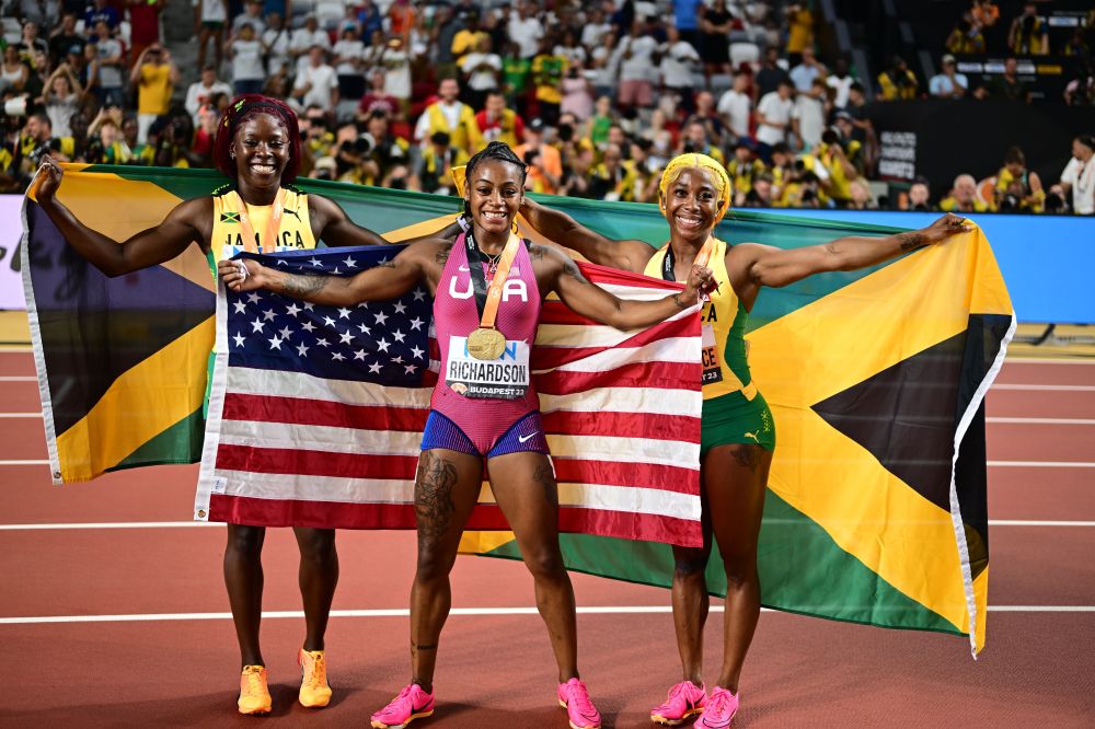 2023ko Munduko Txapelketan Richardson estatubatuarrak garaitu zituen Fraser-Pryce eta Jackson jamaikarrak 100 metroko proban. CHRISTIAN BRUNA/EFE