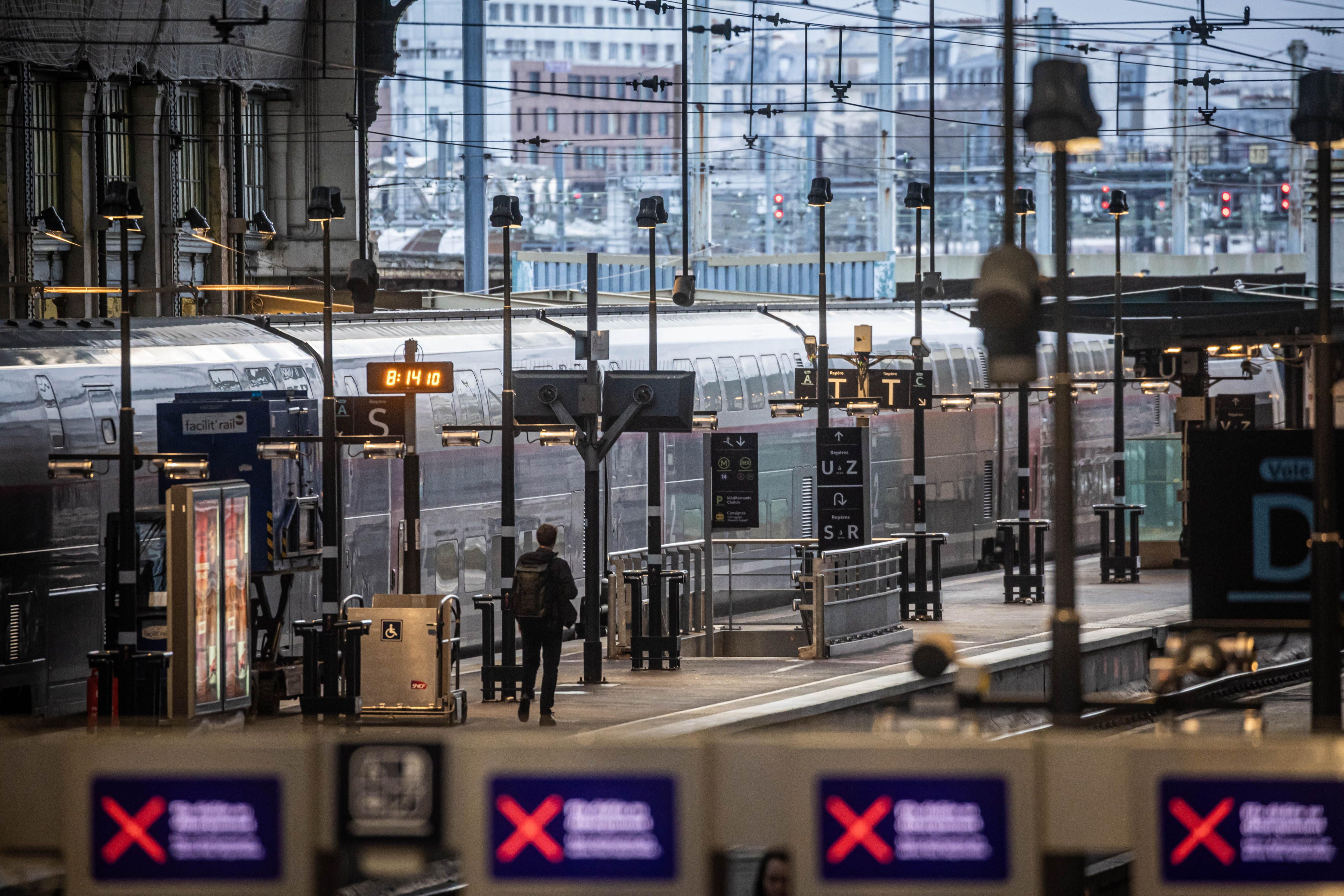 Parisko Gare du Nord tren geltokia, artxiboko argazki batean. CHRISTOPHE PETIT TESSON / EFE