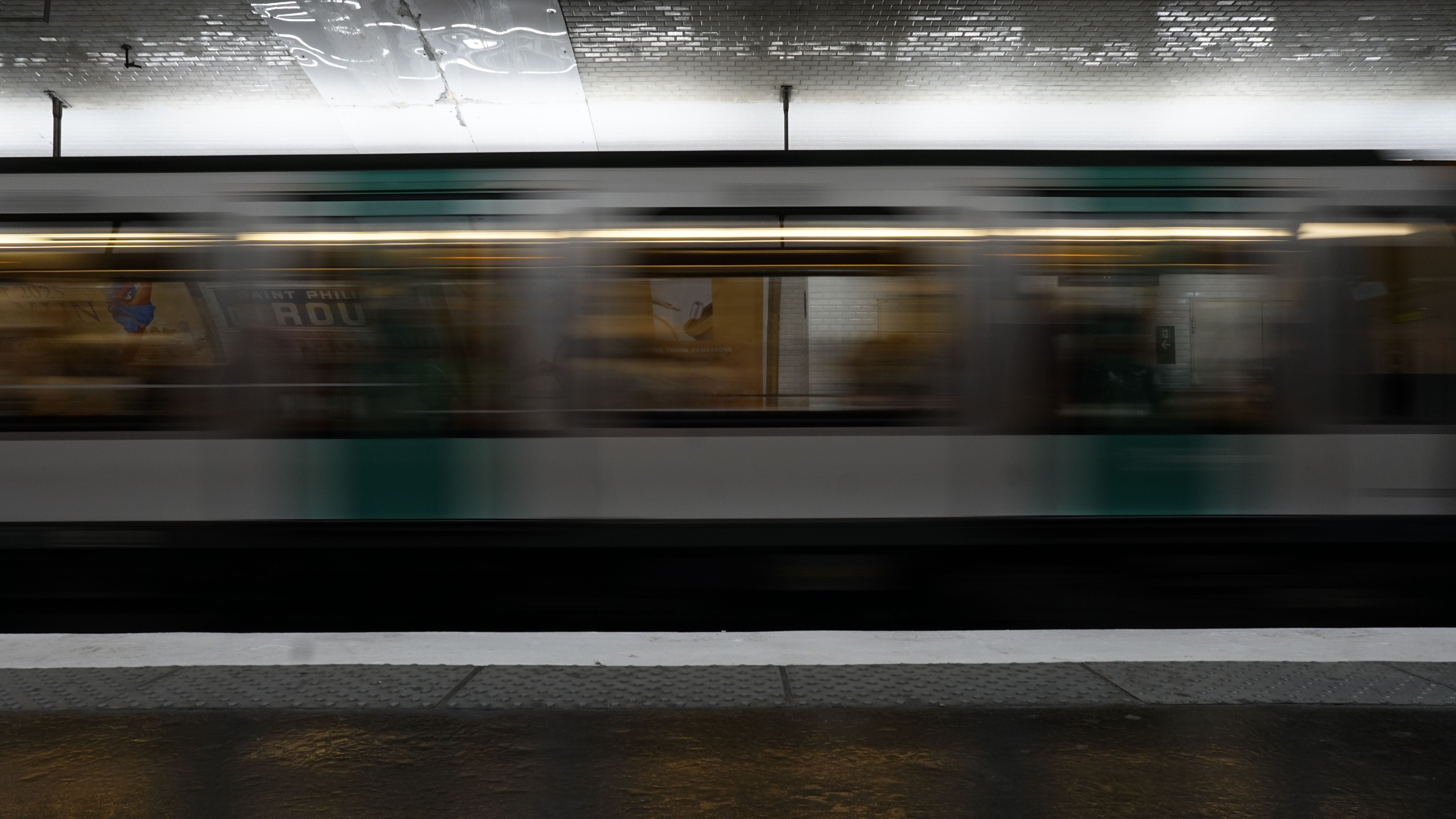  Parisko metroa abiadura bizian. OLI ARTOLA APEZTEGIA