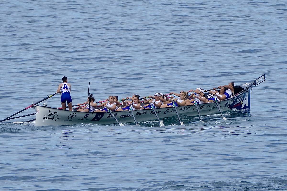 Arraun Lagunak-en trainerua, gaur, Donostian. ANDONI CANELLADA / FOKU