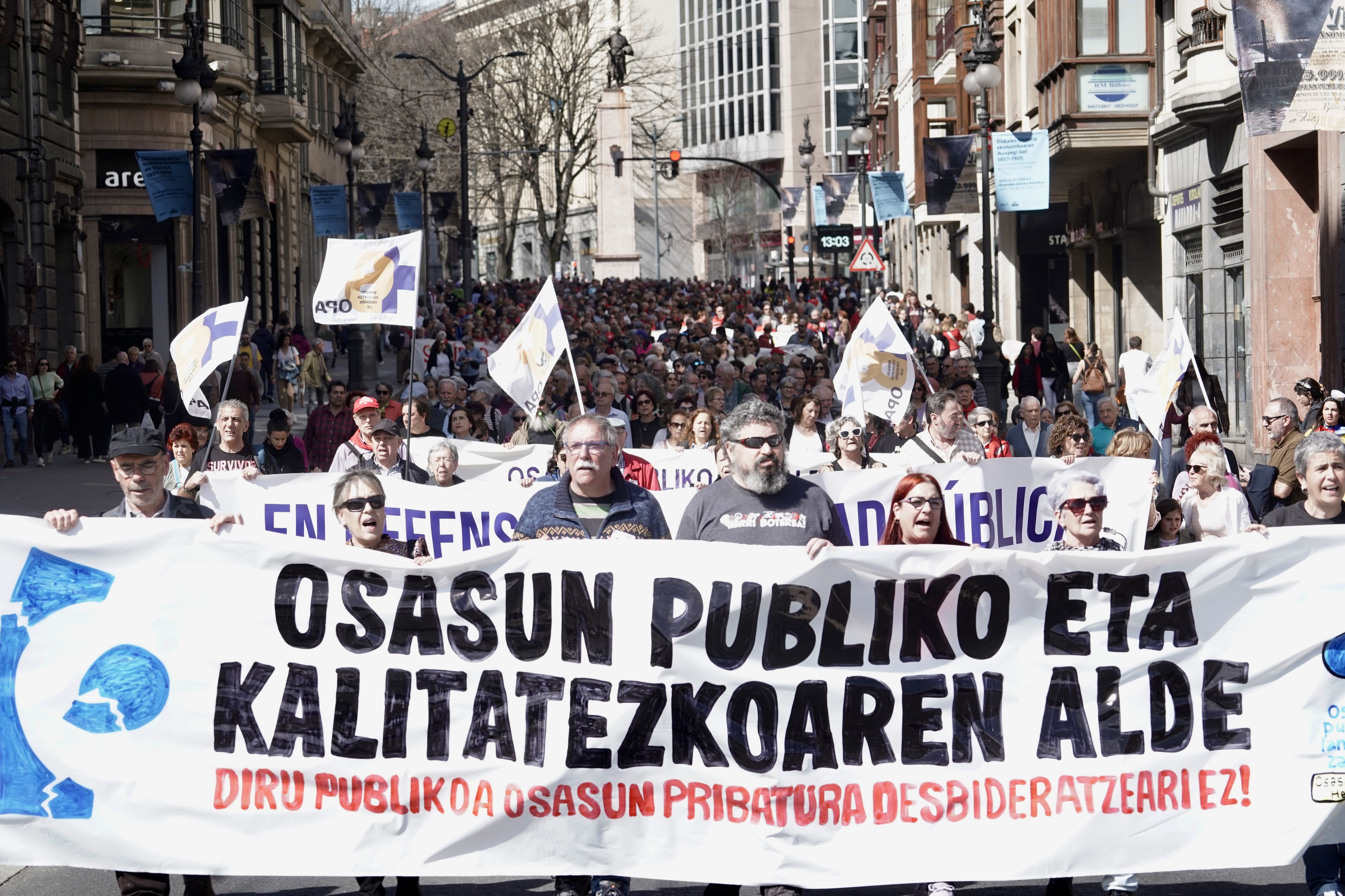 Osasungintza publikoaren aldeko manifestazio bat, martxoan, Bilbon. MARISOL RAMIREZ / FOKU