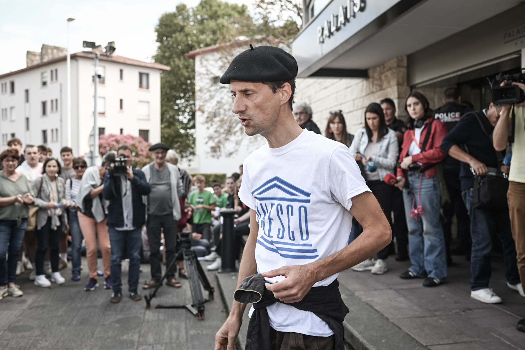 Gorka Torre Baionako auzitegi aitzinean. PATXI BELTZAIZ