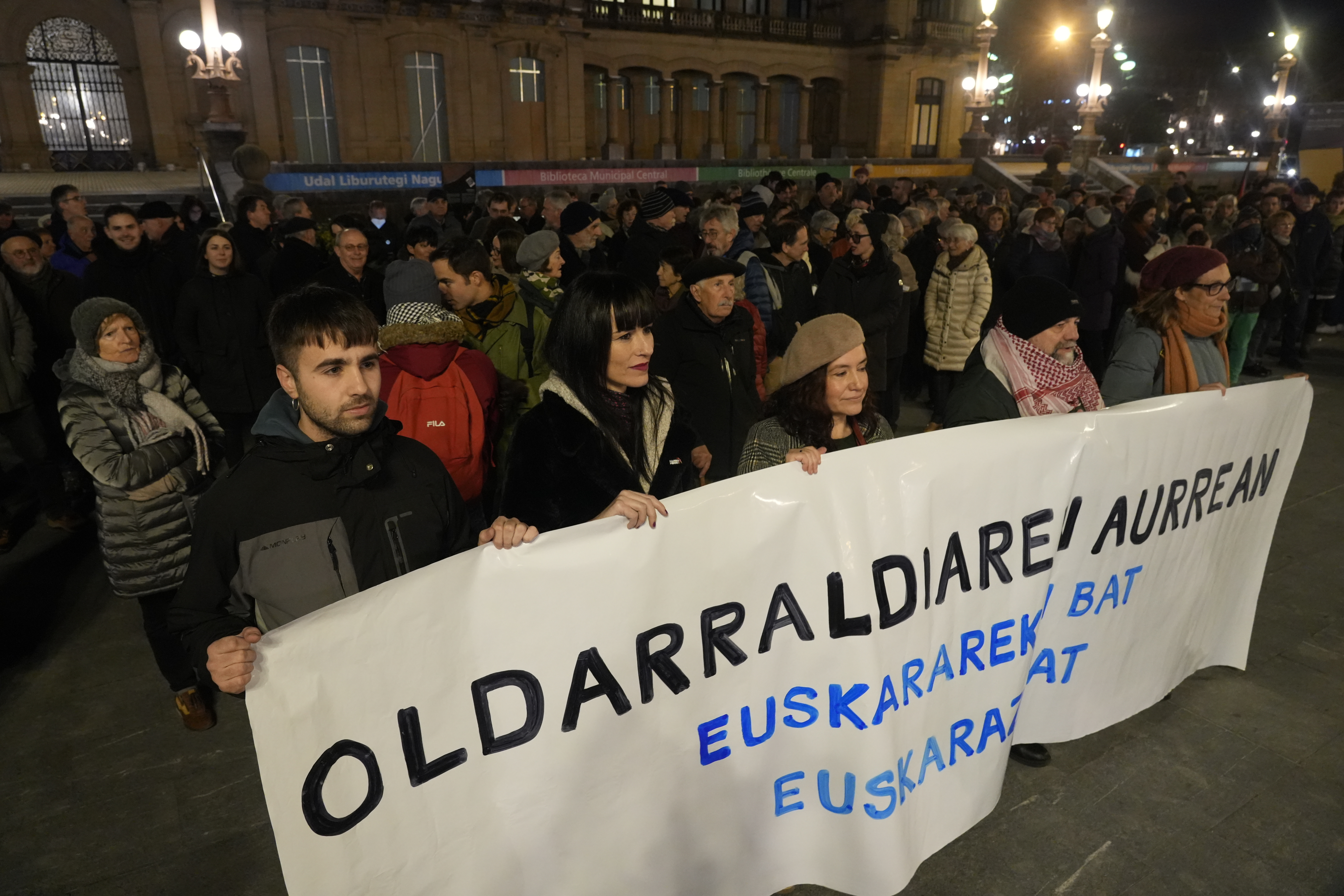 Donostiako administrazioarekiko auzietako epaitegiaren erabakiaren ostean egindako protesta, urtarrilean. ANDONI CANELLADA / FOKU