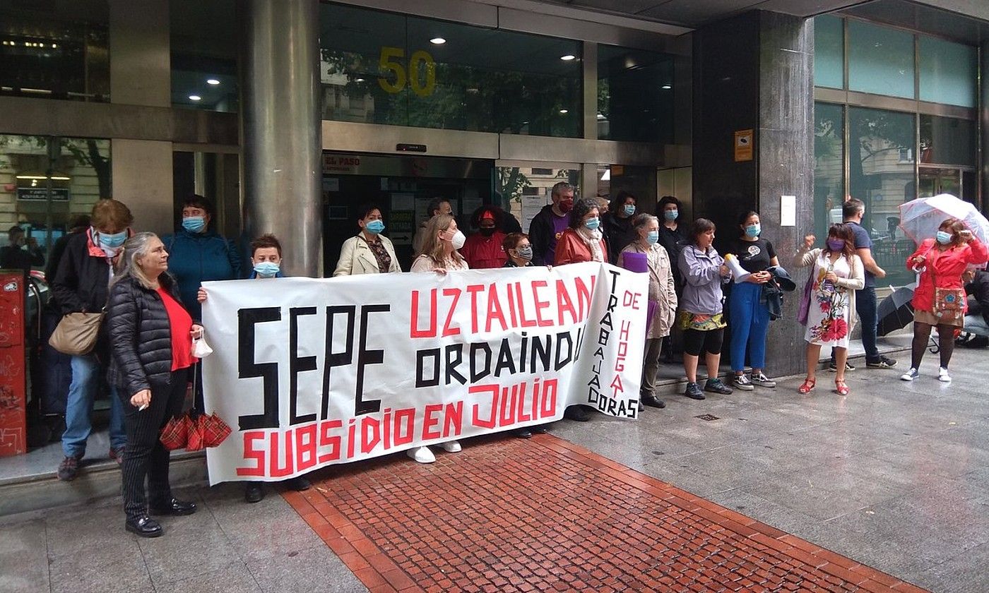 Etxeko langileekin lan egiten duten elkarteen protestaldia, Bilbon. I. E. M.