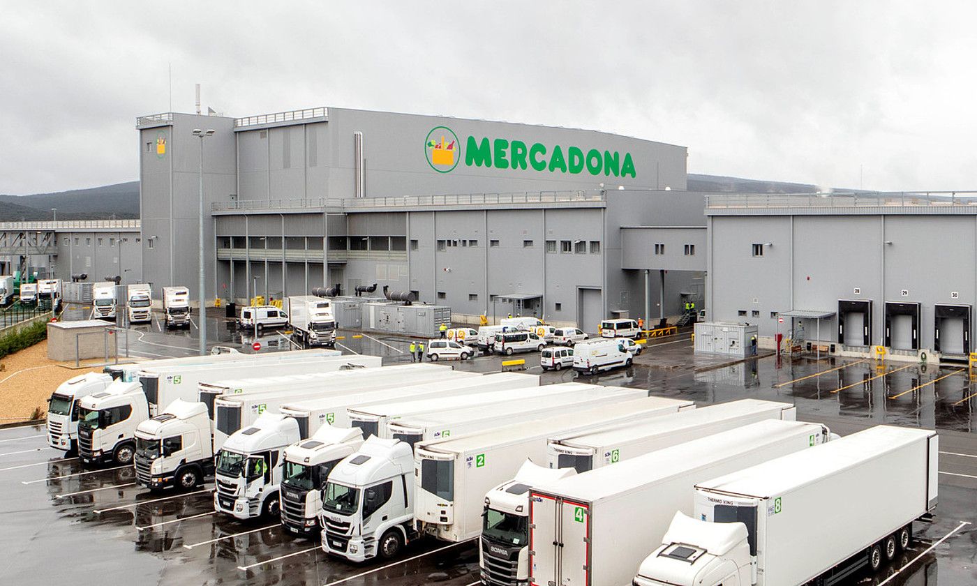 Mercadonak Jundiz industrialdean jarri du logistika gunea. BERRIA.