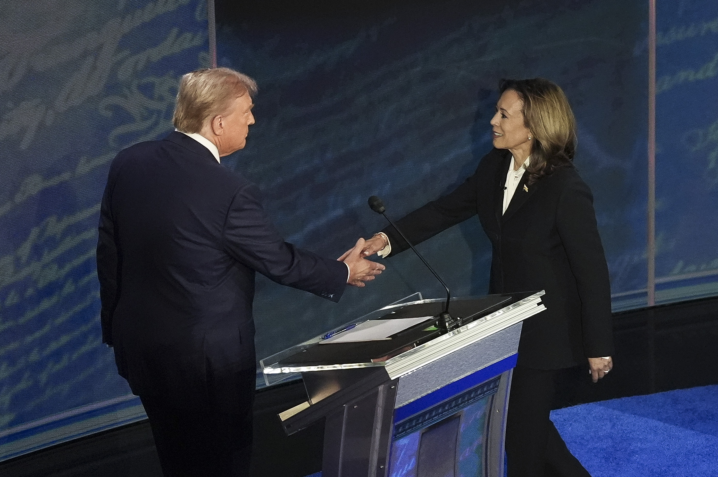 Donald Trump eta Kamala Harris, ABC katearen eztabaidan. DEMETRIUS FREEMAN / EFE