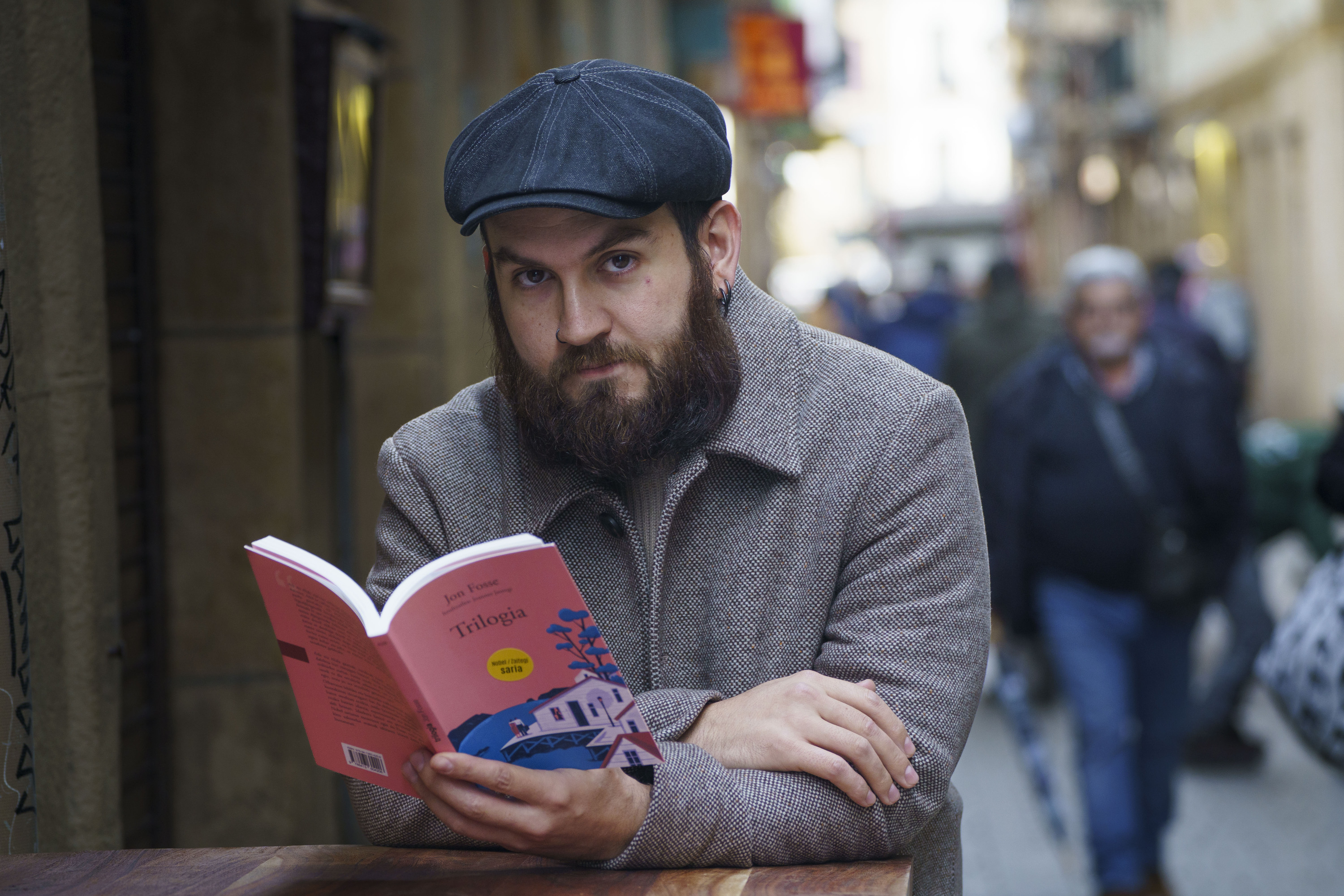 Atzo aurkeztu zuten 'Trilogia', Donostian. JON URBE / FOKU