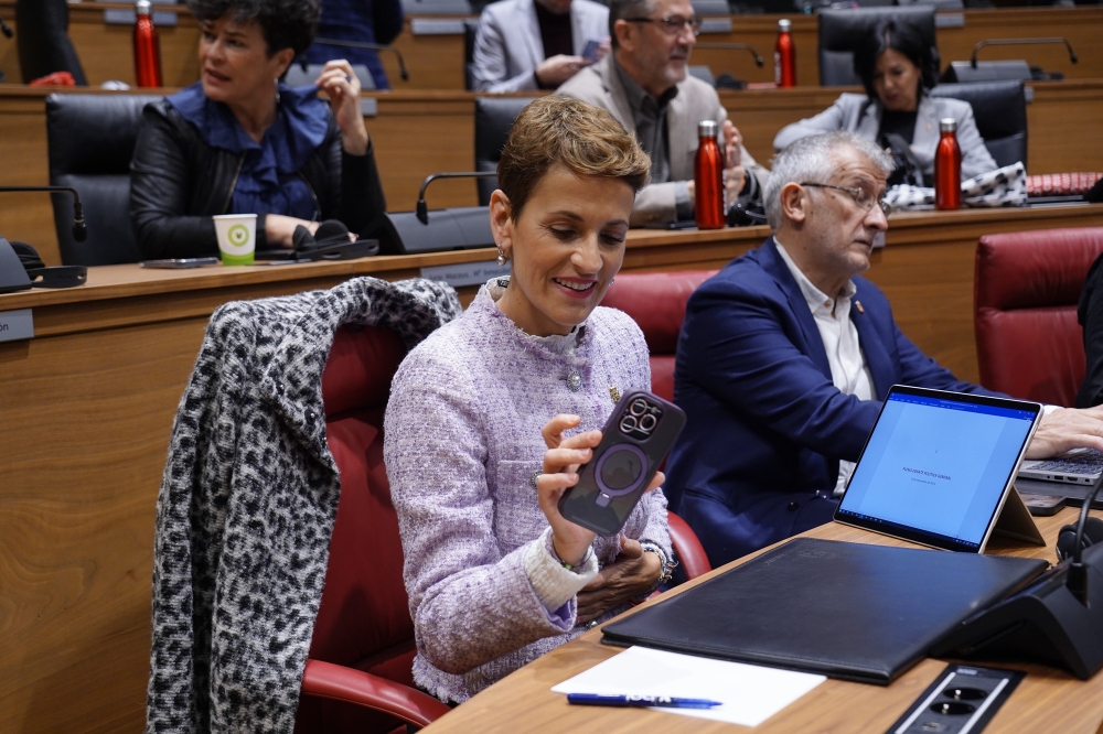 Eztabaida hasi aurretik, Nafarroako Gobernuko lehendakaria. IÑIGO URIZ / FOKU