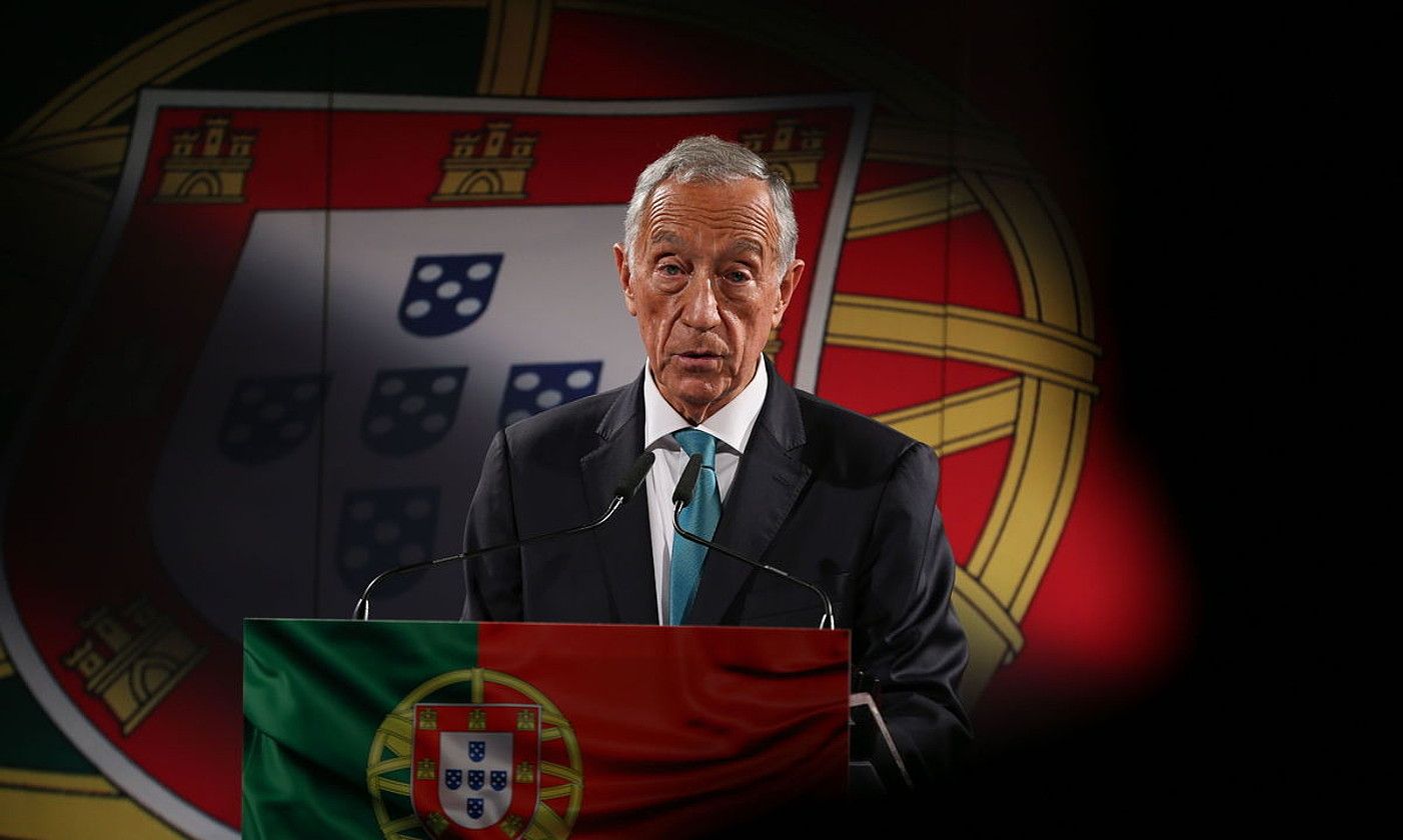 Marcelo de Rebelo de Sousa Portugalgo presidentea hauteskundeetara aurkeztuko zela iragartzeko egindako agerraldian, abenduaren hasieran, Lisboan. MANUEL DE ALMEIDA / EFE.