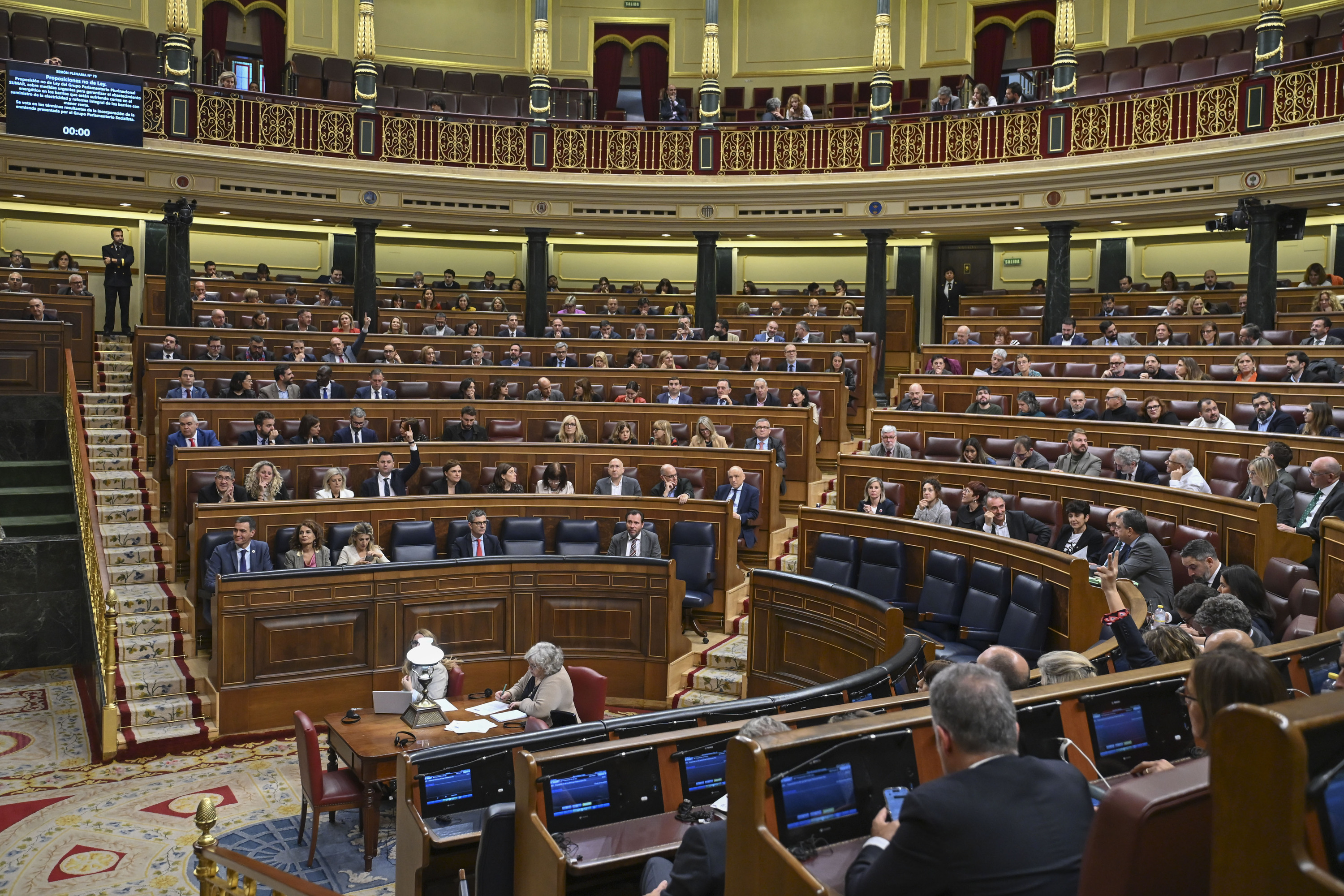 Espainiako Kongresuko osoko bilkura. Eguneko azken puntua izan da Foru Hobekuntzari Senatuak ezarritako betoa altxatzeko eztabaida. FERNANDO VILLAR /EFE