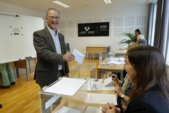 (ID_14463778) (/@FOKU) 2024-11-26, Donostia. UPV/EHUko errektoretzarako hauteskundeak