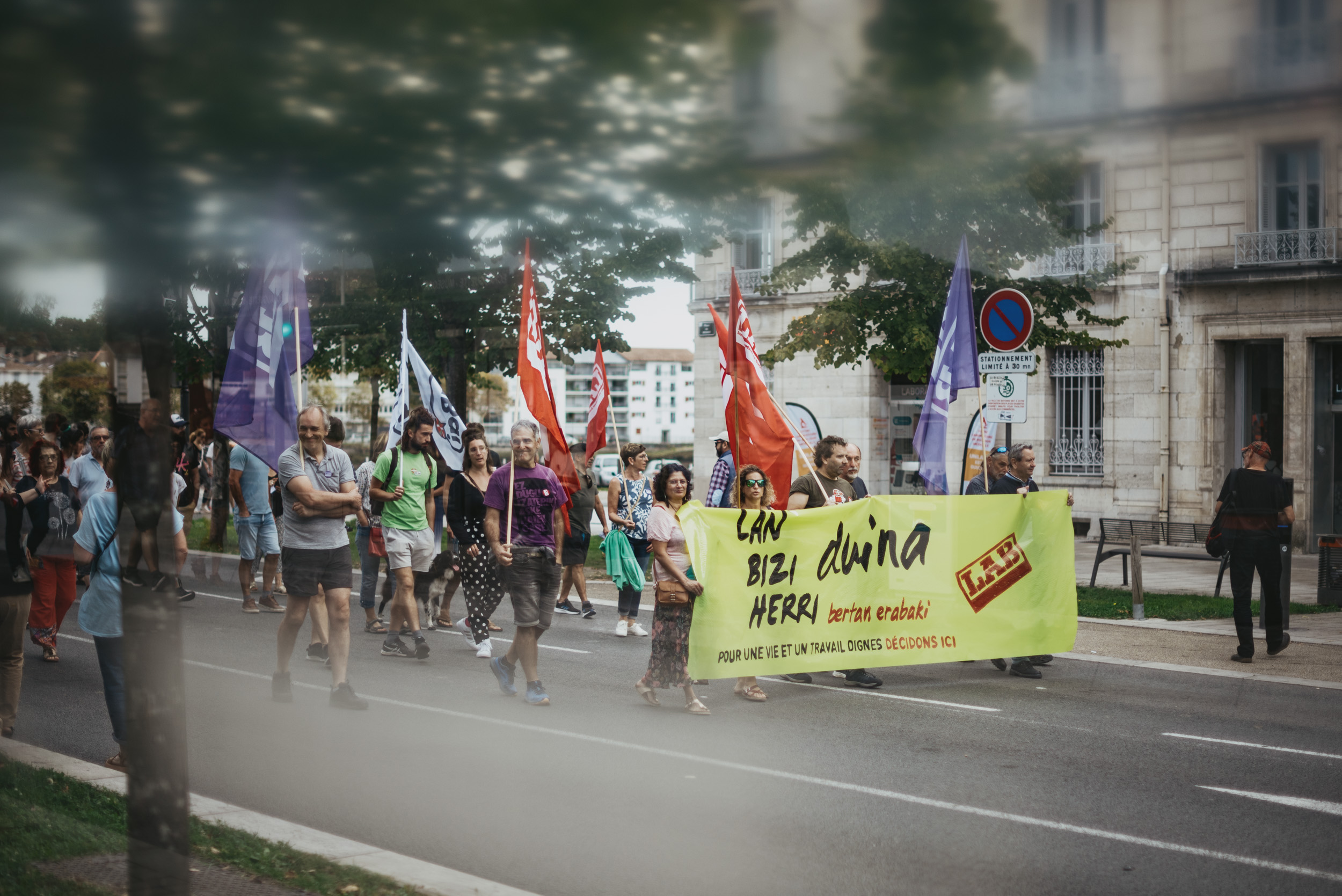 Ipar Euskal Herriko sindikatuen manifestazioa iaz, erretreten erreformaren kontra eta erosahalmenaren alde, Baionan. GUILLAUME FAUVEAU