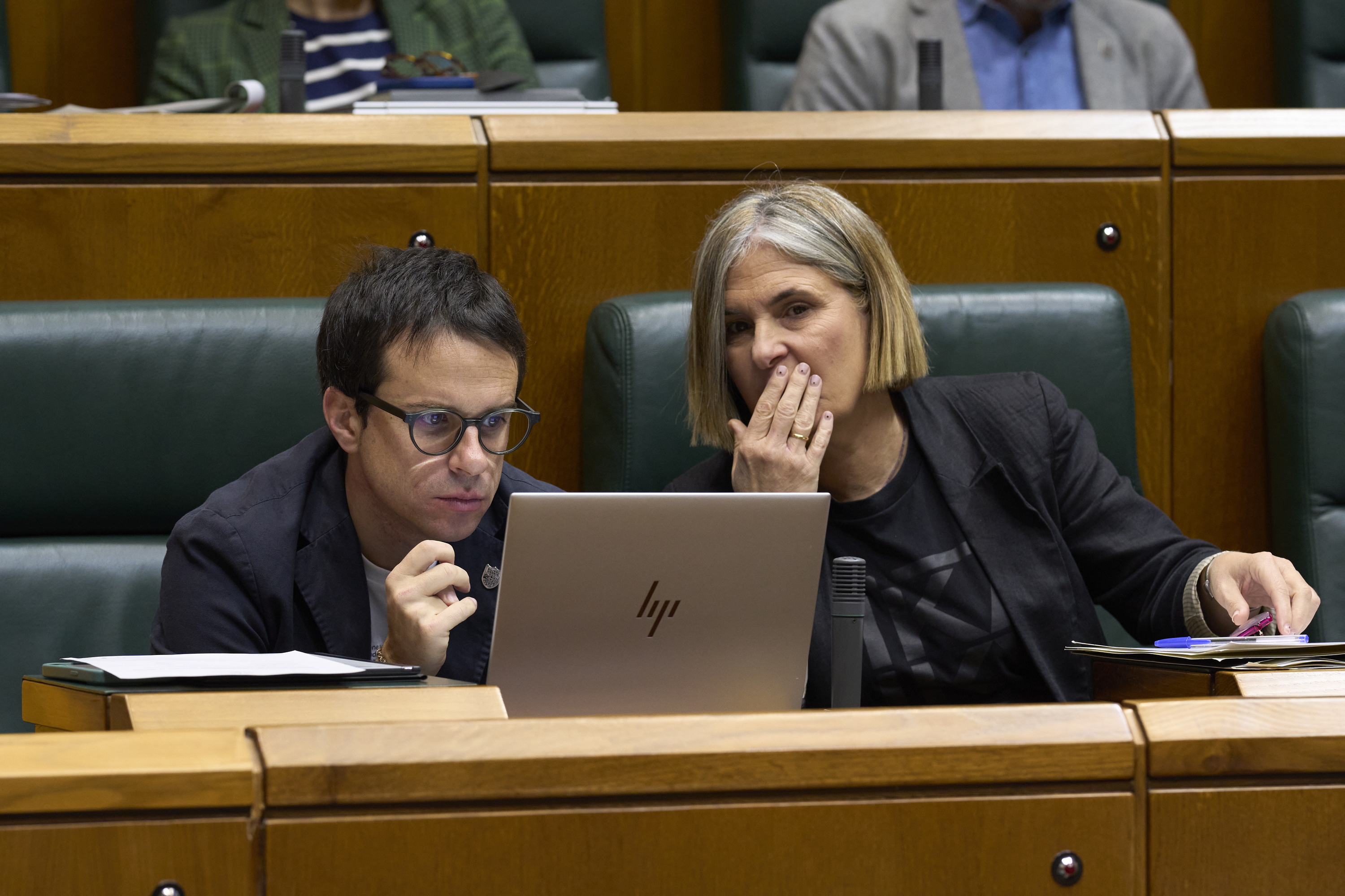 Otxandiano eta Kortajarena, Eusko Legebiltzarrean, artxiboko irudi batean. ADRIAN RUIZ HIERRO / EFE