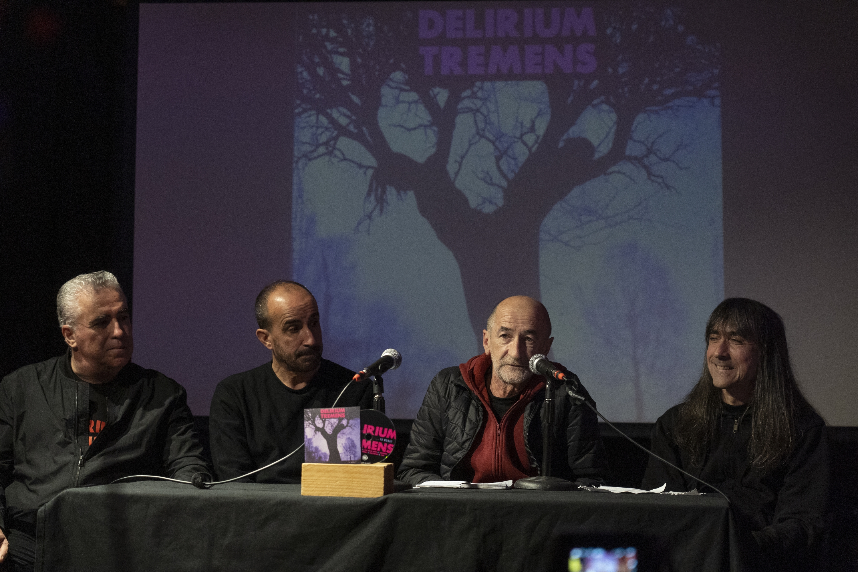 Delirium Tremens taldea «...ta nora?» diskoaren eta agur biraren aurkezpenean, Bilboko Bira kulturgunean. MONIKA DEL VALLE / FOKU