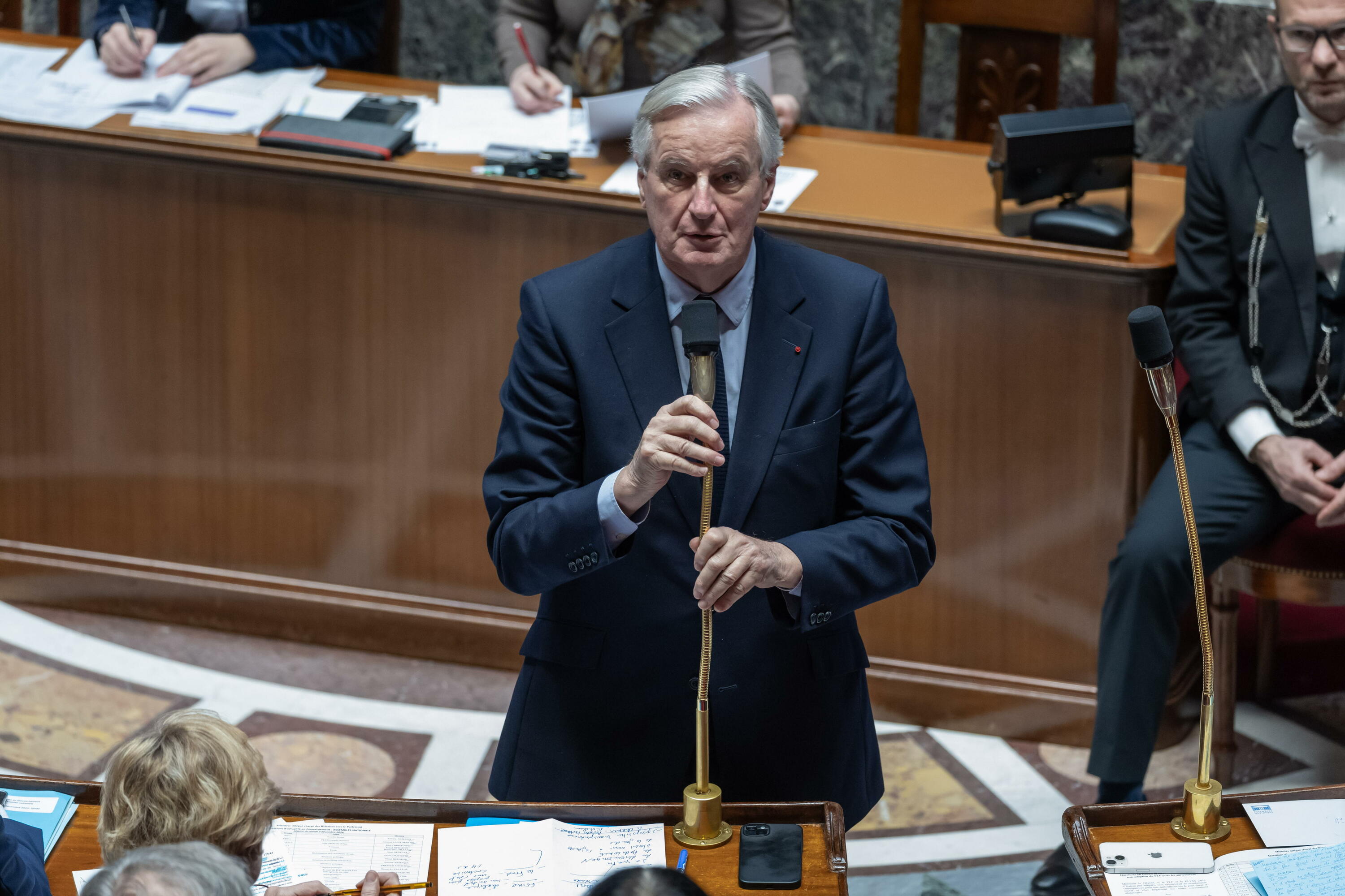 Michel Barnier Frantziako lehen ministroa Asanblea Nazionalean, astelehenean. CHRISTOPHE PETIT TESSON / EFE