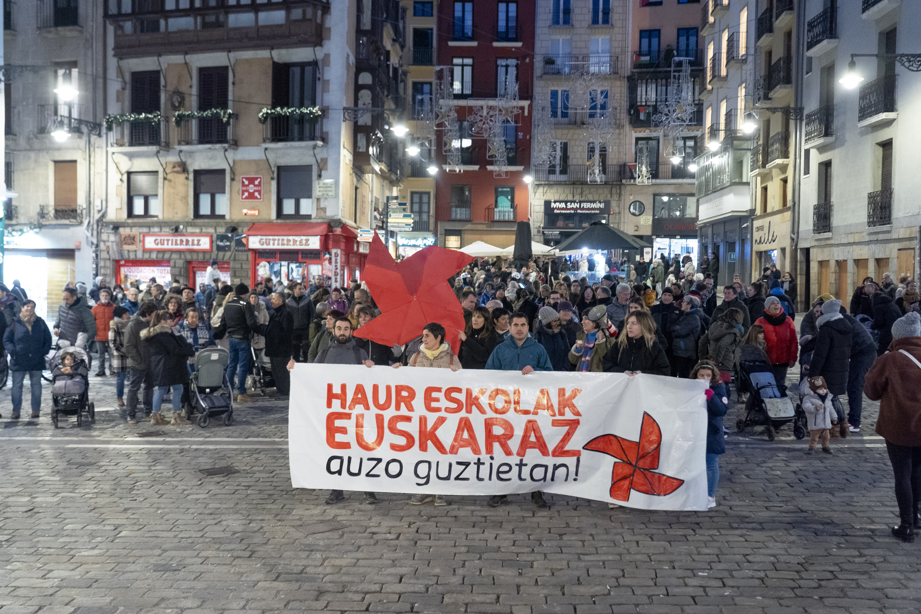 Iruñeko Euskalgintzak deitutako manifestazioa, Iruñean. IÑIGO URIZ / FOKU