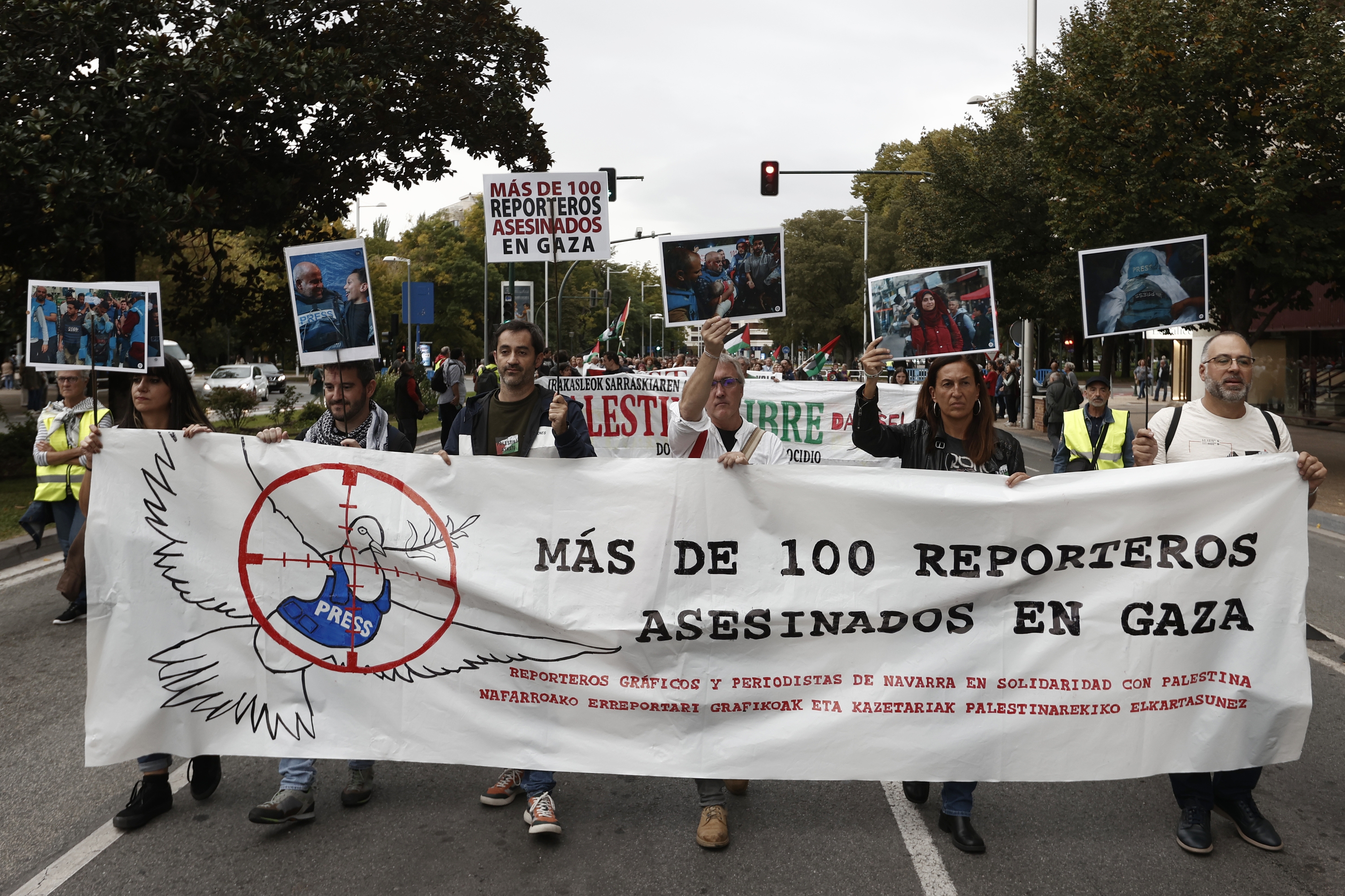 Palestina jasaten ari den genozidioa salatzeko manifestazioa, urriaren 5ean, Iruñean. JESUS DIGES / EFE