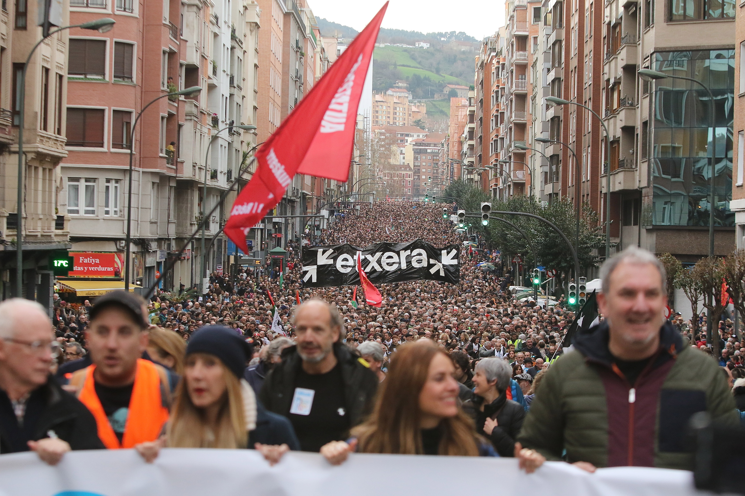 Milaka lagun kalean, euskal presoak etxeratzearen alde. OSKAR MATXIN EDESA / FOKU