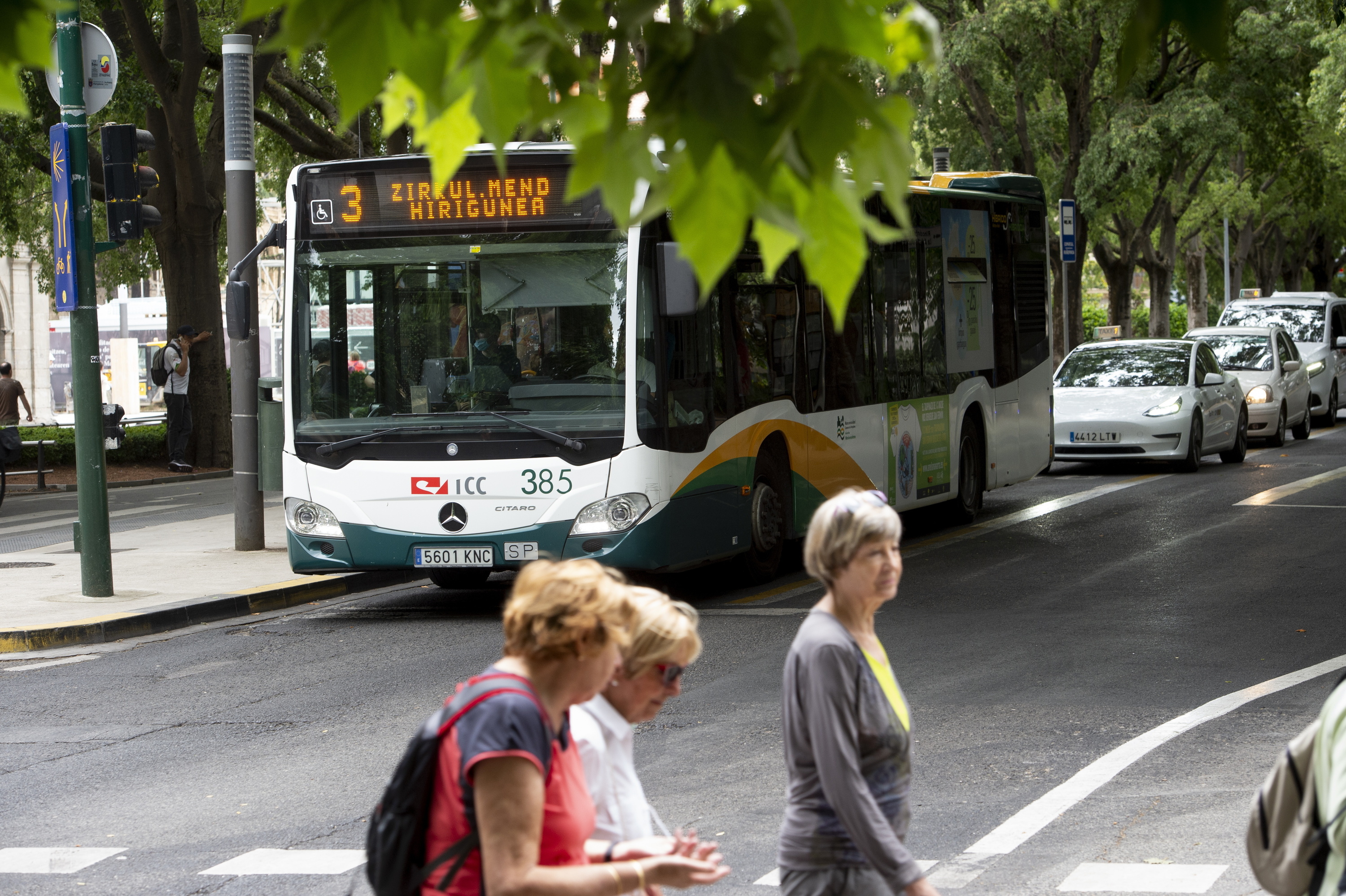 Autobus bat Iruñean, artxiboko irudi batean. IÑIGO URIZ / FOKU