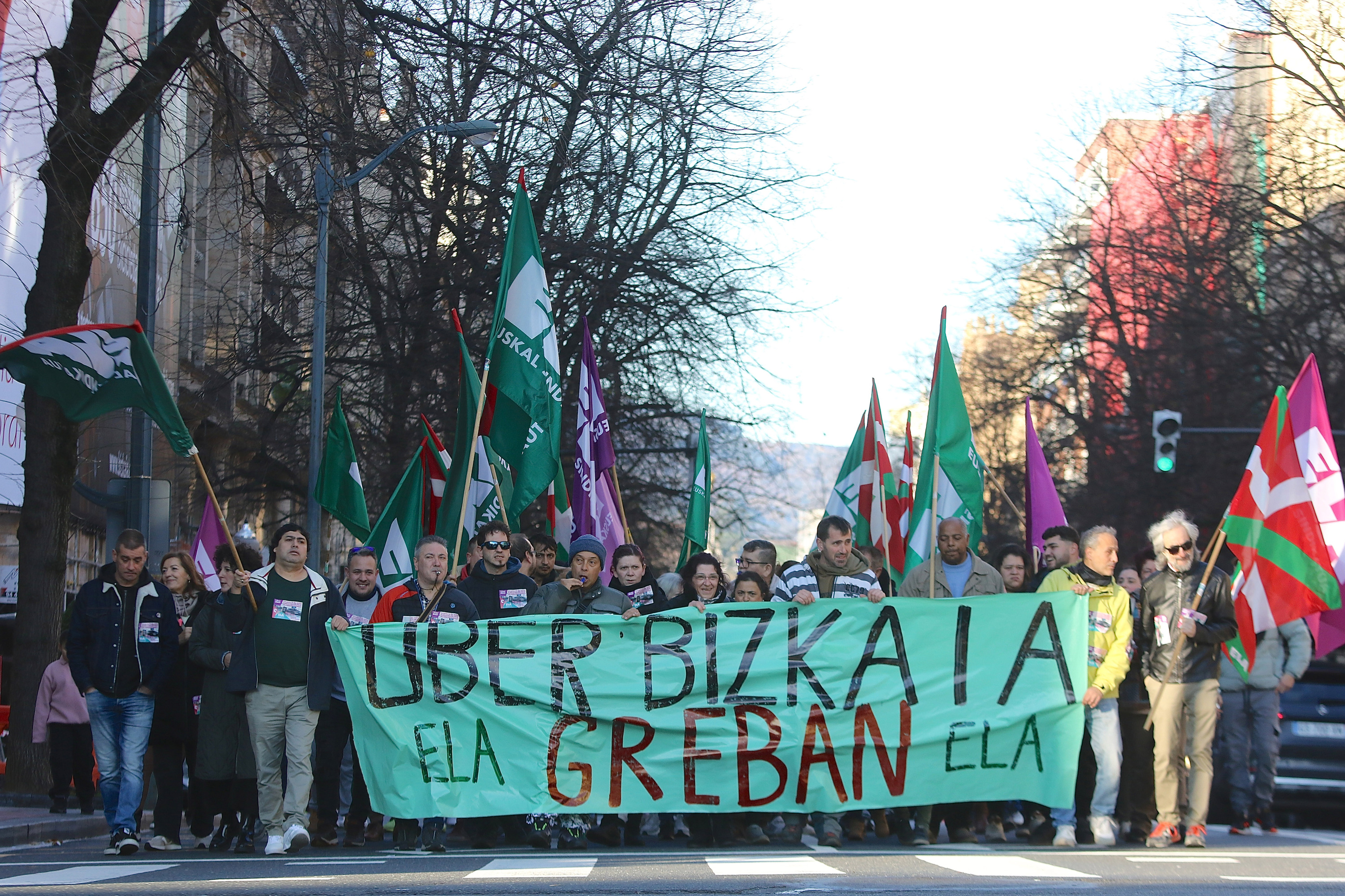 Uberreko langileak, abenduaren 27an Bilbon eginiko manifestazioa. OSKAR MATXIN EDESA / FOKU