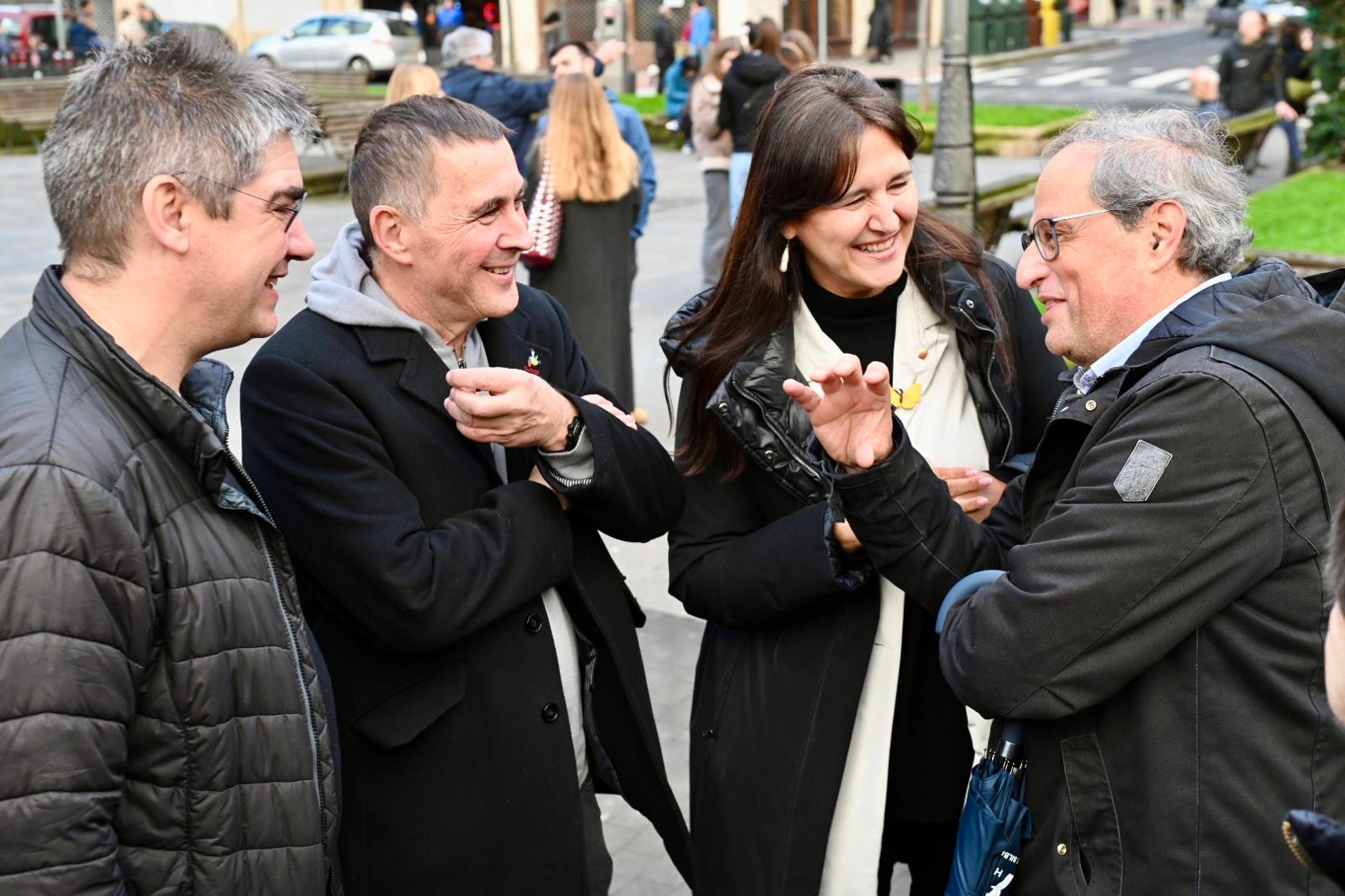 Gorka Elejabarrieta, Arnaldo Otegi, Laura Borras eta Quim Torra Sare Herritarrak deitutako mobilizazioan gaur, Bilbon. MIKEL MARTINEZ DE TRESPUENTES / FOKU