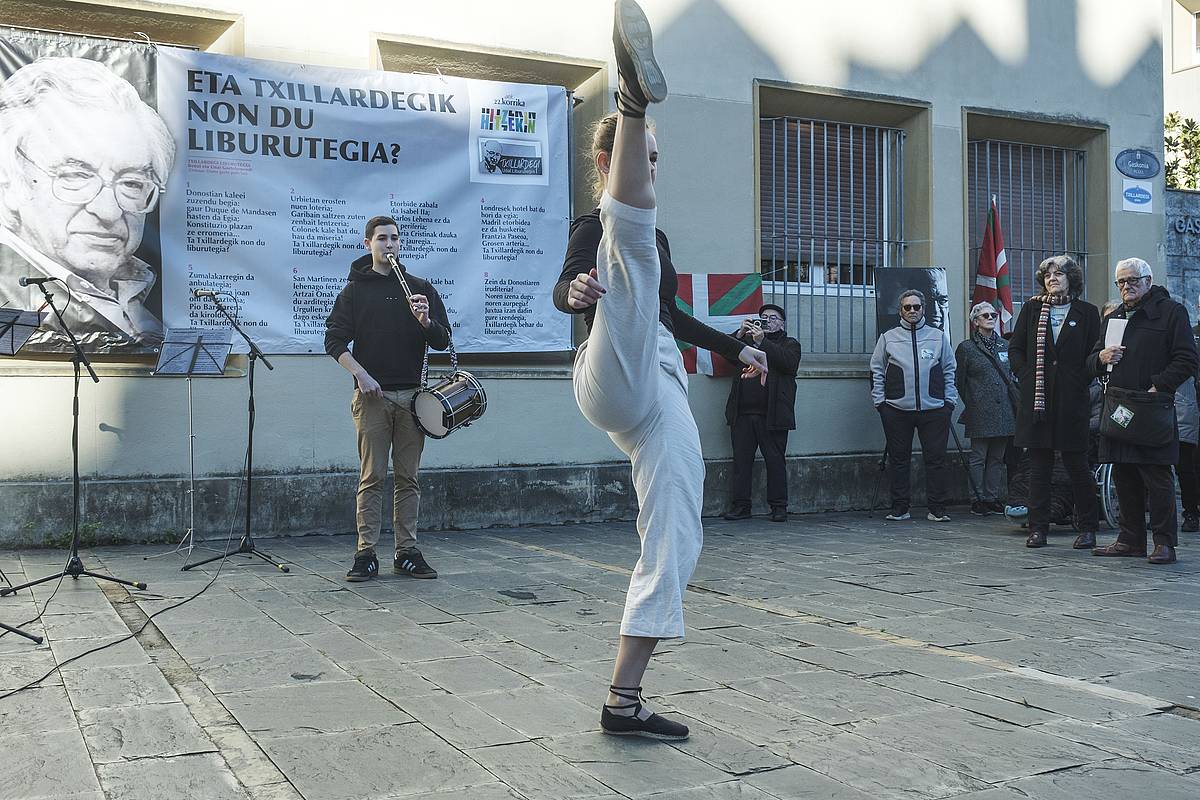 Txillardegiri gaur Donostian egindako omenaldia. JON URBE / FOKU