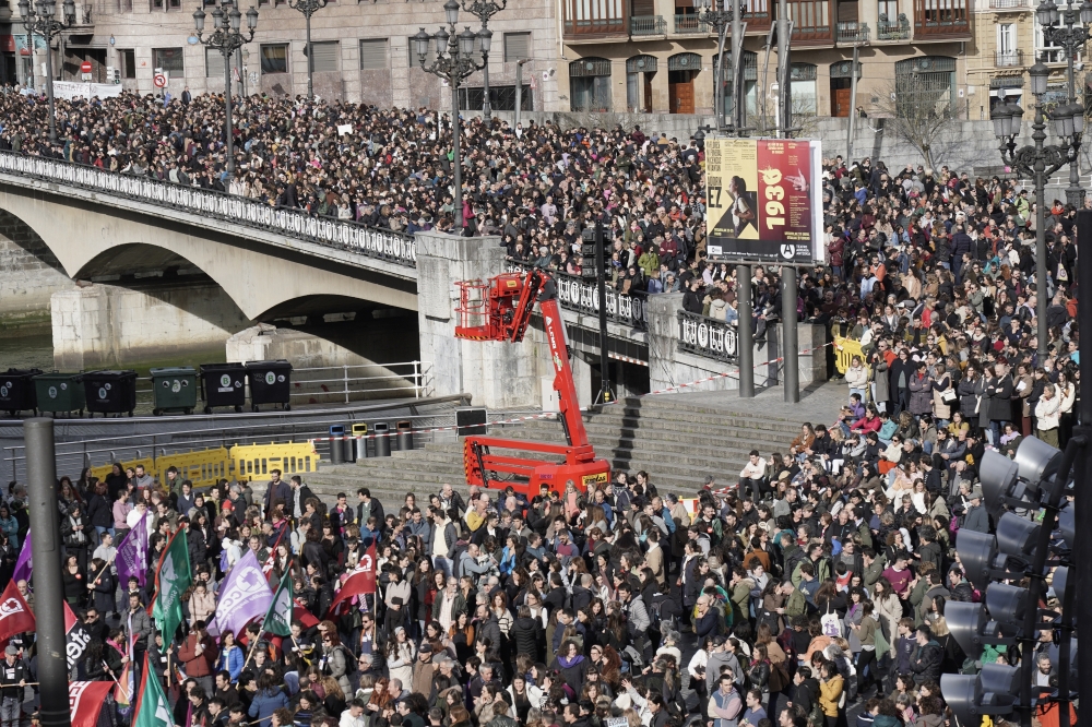 Arriaga plazan amaitu dute protesta irakasleek. MARISOL RAMIREZ / FOKU